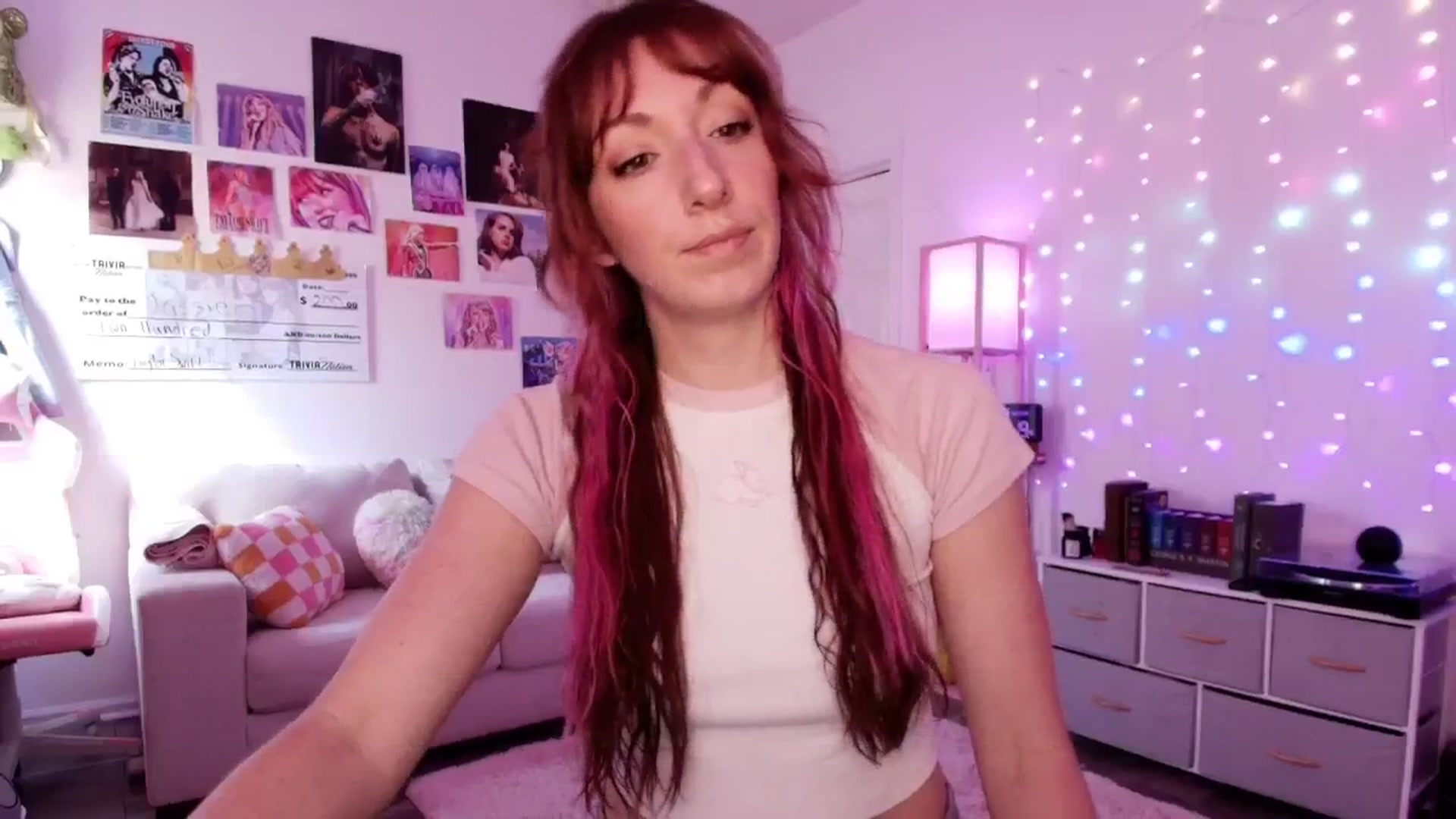 Gallery image thumbnail from AnnaFaux's myfreecams stream on, 04/17/2026, 15:56 image 19 of 20