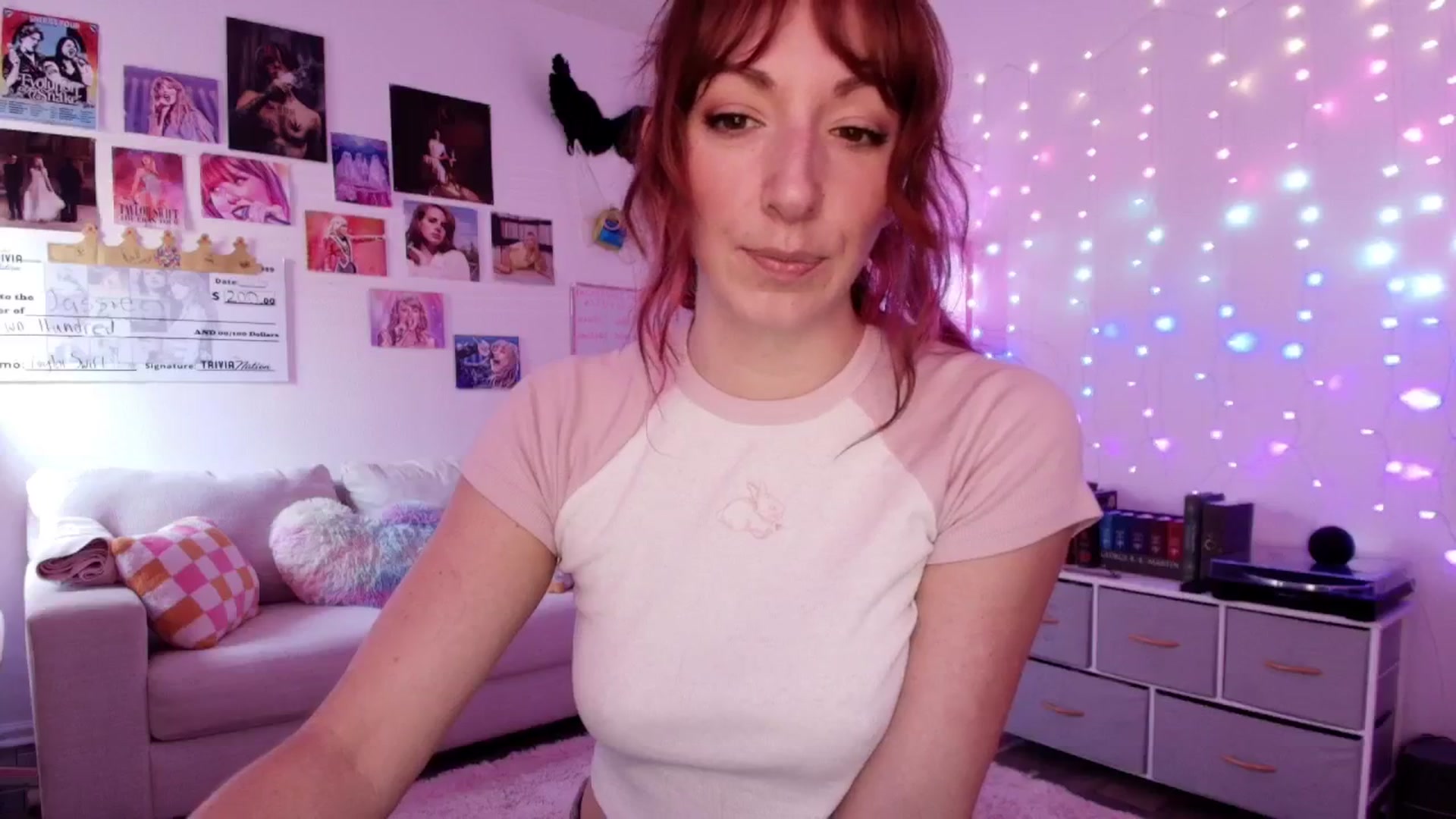 Gallery image thumbnail from AnnaFaux's myfreecams stream on, 04/17/2026, 15:56 image 16 of 20