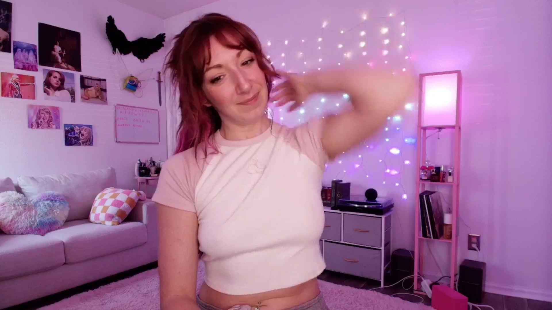 Gallery image thumbnail from AnnaFaux's myfreecams stream on, 04/17/2026, 15:56 image 8 of 20