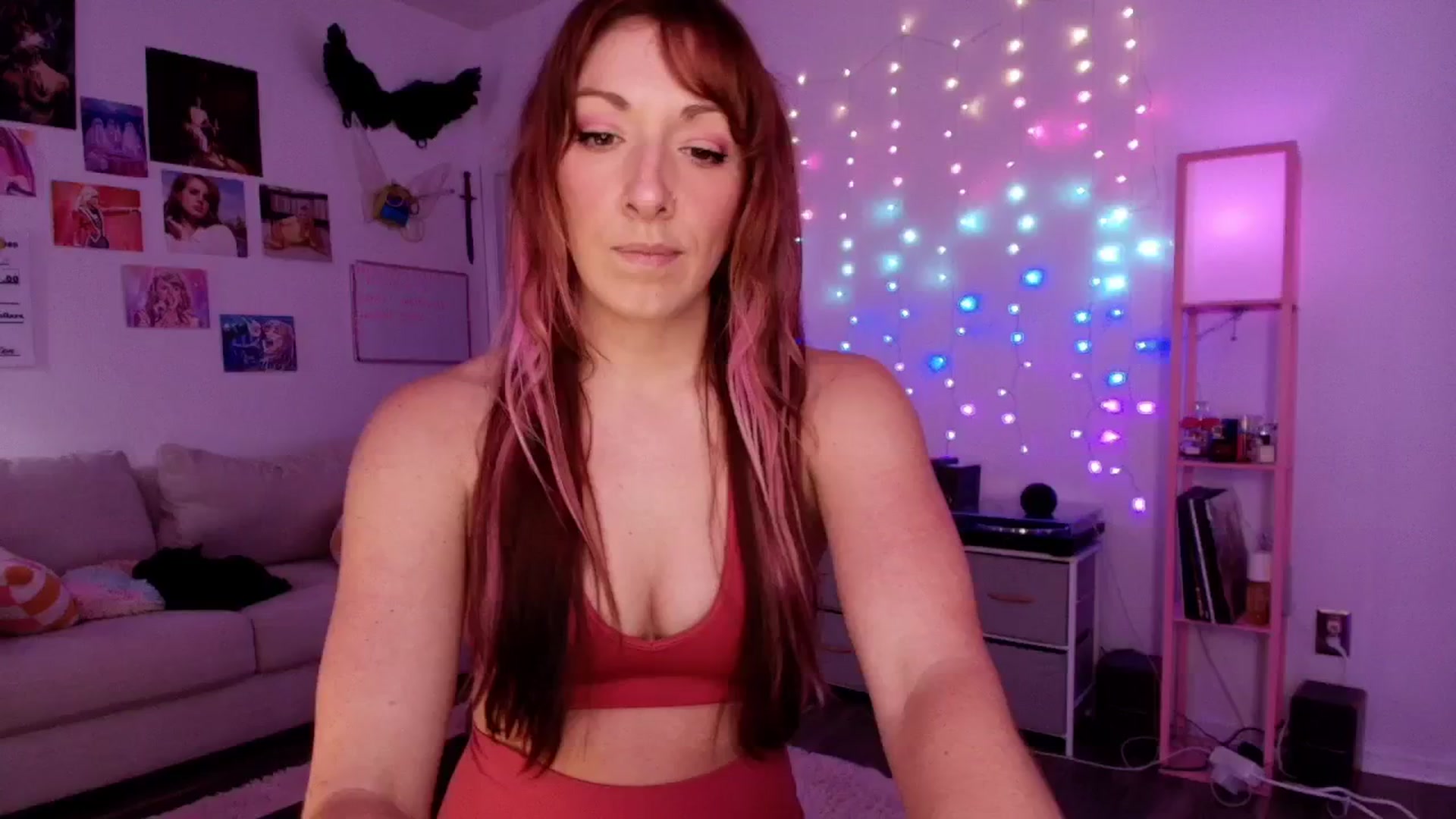 Gallery image thumbnail from AnnaFaux's myfreecams stream on, 04/26/2026, 19:38 image 19 of 20