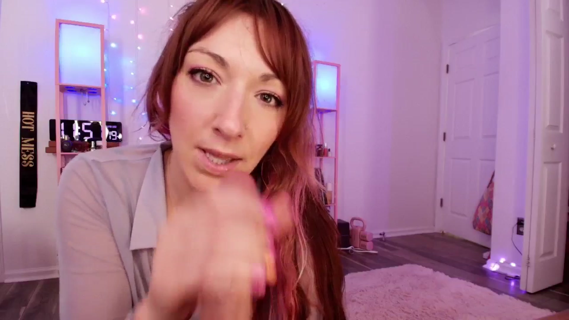 Gallery image thumbnail from AnnaFaux's myfreecams stream on, 05/01/2026, 16:17 image 11 of 20