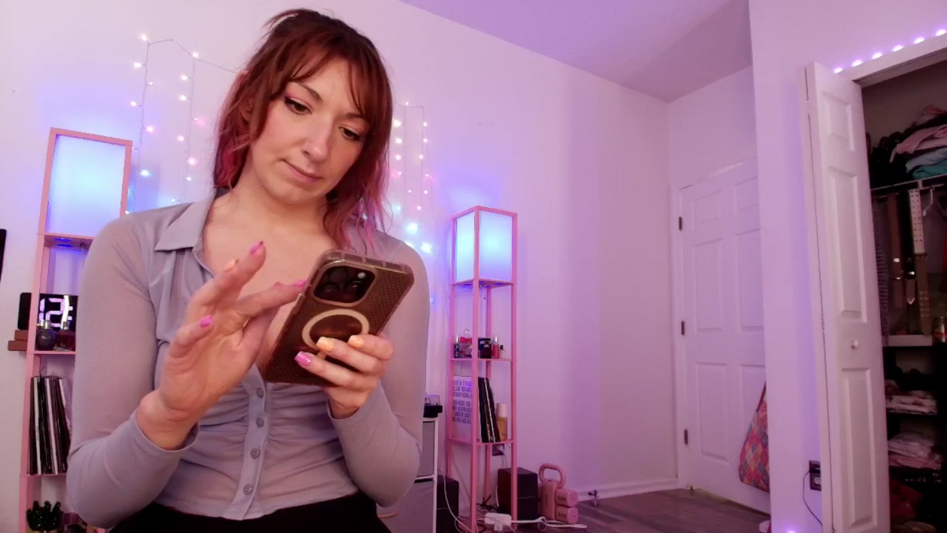 Gallery image thumbnail from AnnaFaux's myfreecams stream on, 05/01/2026, 16:17 image 20 of 20