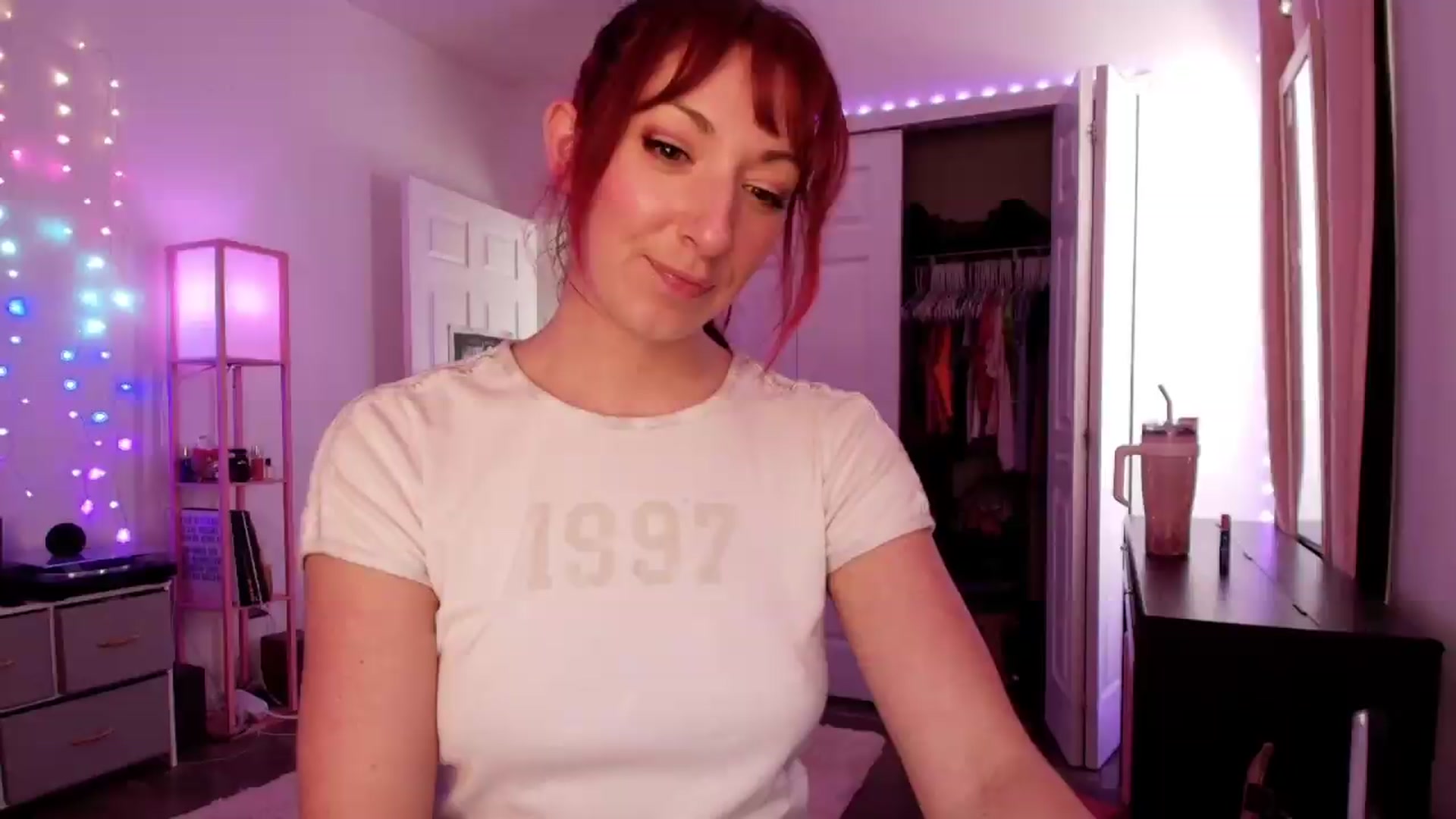 Gallery image thumbnail from AnnaFaux's myfreecams stream on, 05/07/2026, 19:12 image 1 of 20
