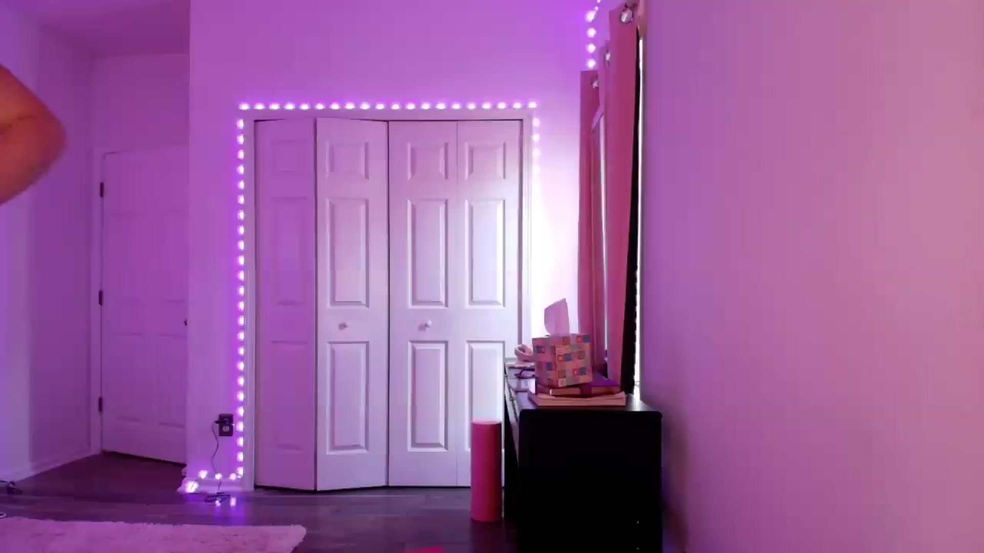 Gallery image thumbnail from AnnaFaux's myfreecams stream on, 05/18/2026, 15:23 image 19 of 20
