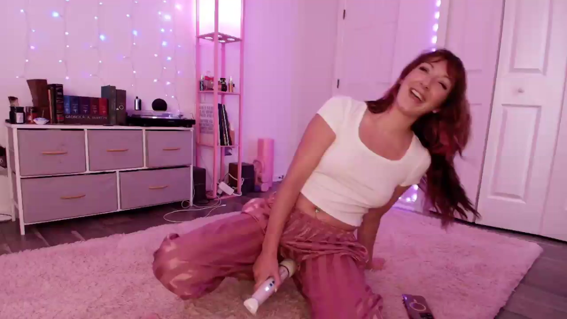 Gallery image thumbnail from AnnaFaux's myfreecams stream on, 06/12/2026, 20:13 image 2 of 20
