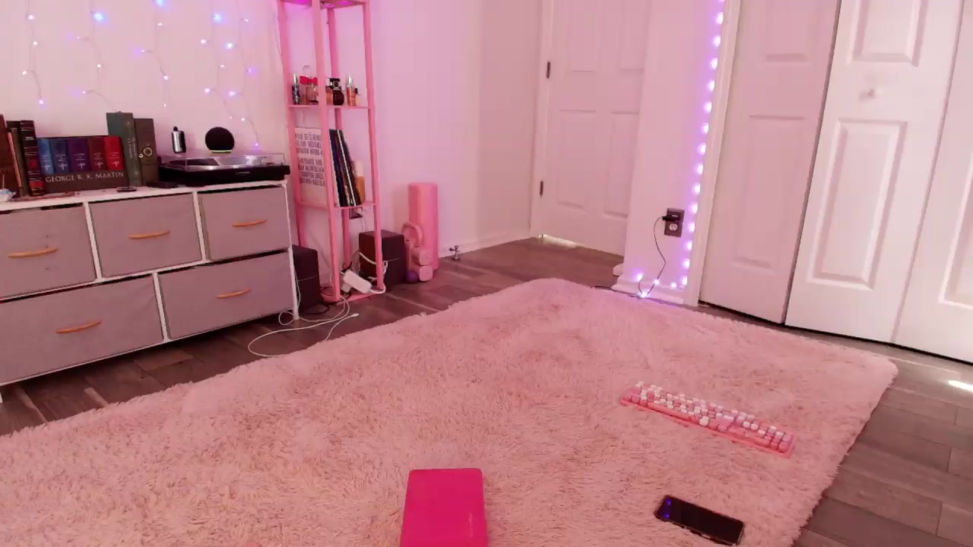 Gallery image thumbnail from AnnaFaux's myfreecams stream on, 06/12/2026, 20:13 image 7 of 20