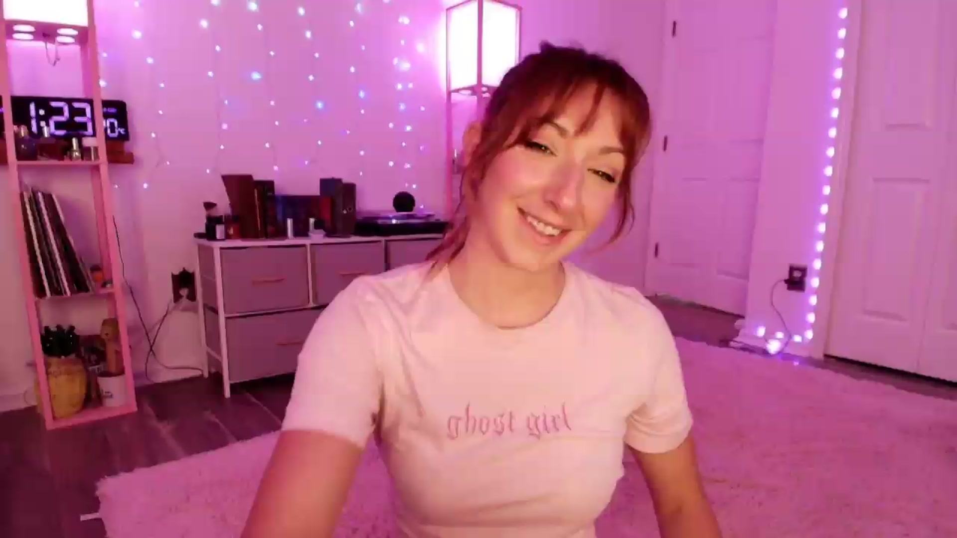 Gallery image thumbnail from AnnaFaux's myfreecams stream on, 06/19/2026, 15:26 image 19 of 20