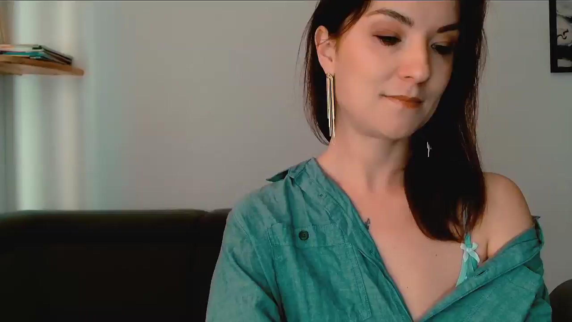 Gallery image thumbnail from AnnaFun2's myfreecams stream on, 04/27/2026, 08:59 image 16 of 20
