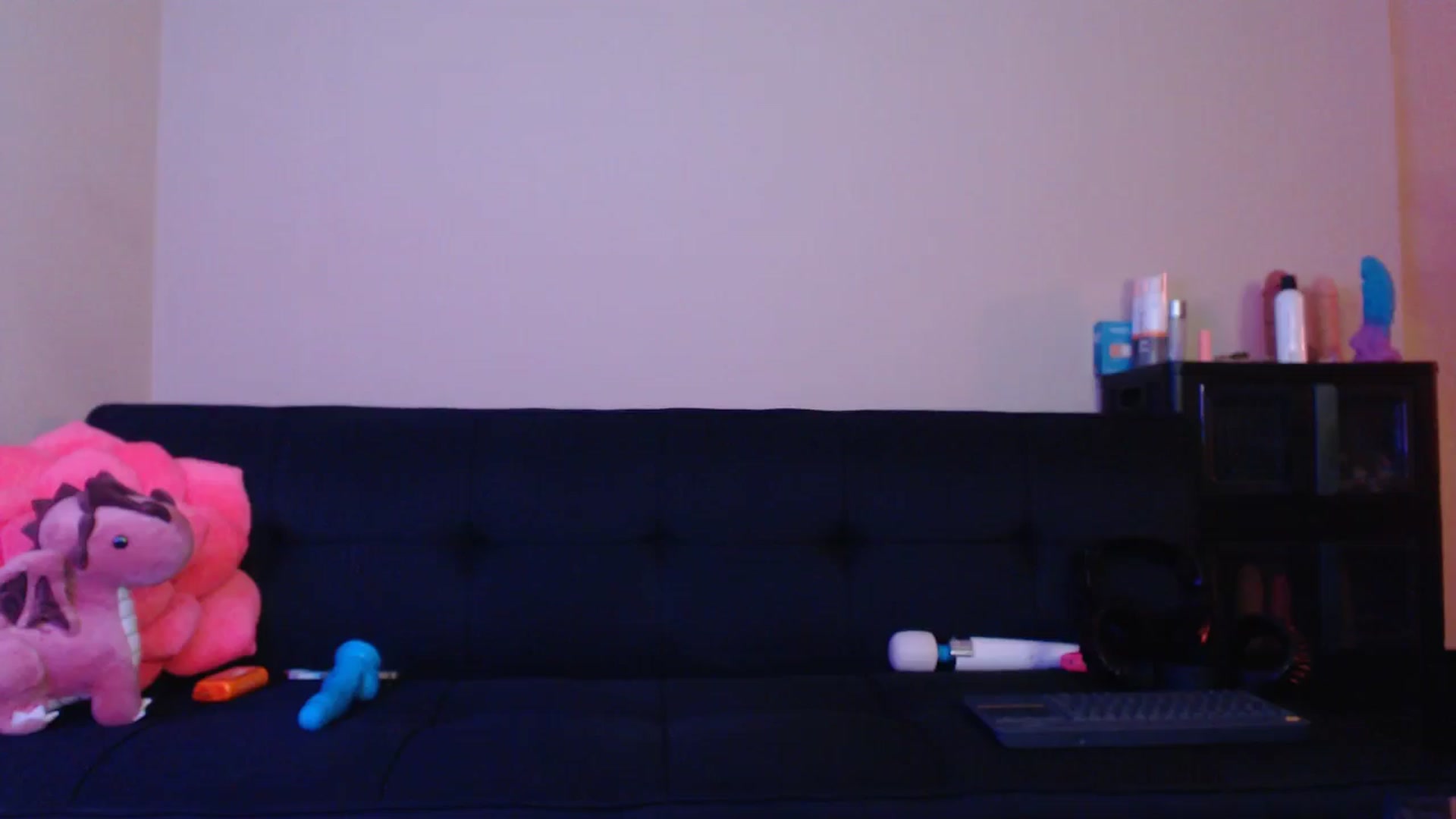 Gallery image thumbnail from AnnaGingerDD's myfreecams stream on, 10/17/2024, 10:00 image 17 of 20