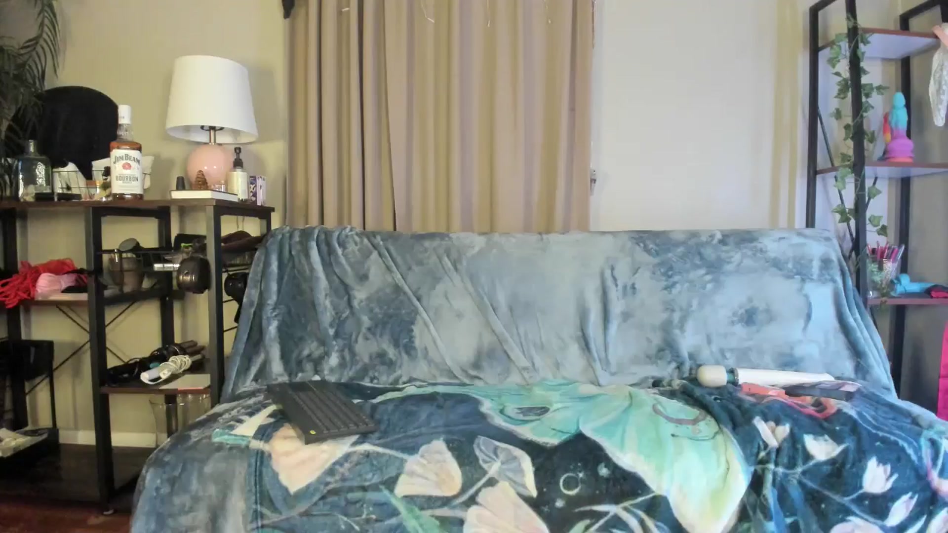 Gallery image thumbnail from AnnaGingerDD's myfreecams stream on, 03/31/2025, 08:12 image 15 of 20