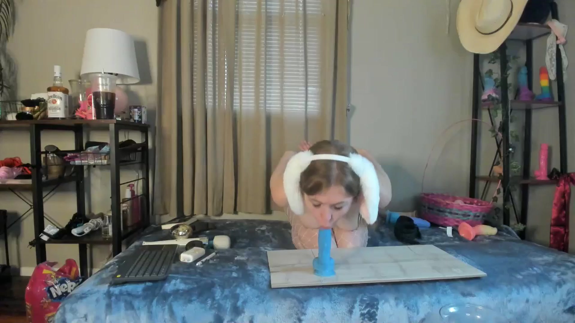 Gallery image thumbnail from AnnaGingerDD's myfreecams stream on, 04/21/2025, 24:40 image 16 of 20
