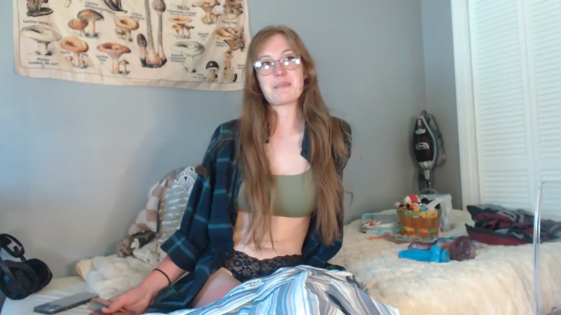 Gallery image thumbnail from AnnaGingerDD's myfreecams stream on, 05/12/2025, 18:48 image 1 of 20