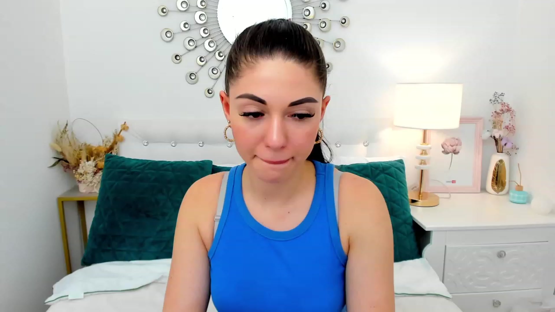 Gallery image thumbnail from AnnaHix's myfreecams stream on, 05/14/2023, 14:11 image 16 of 20