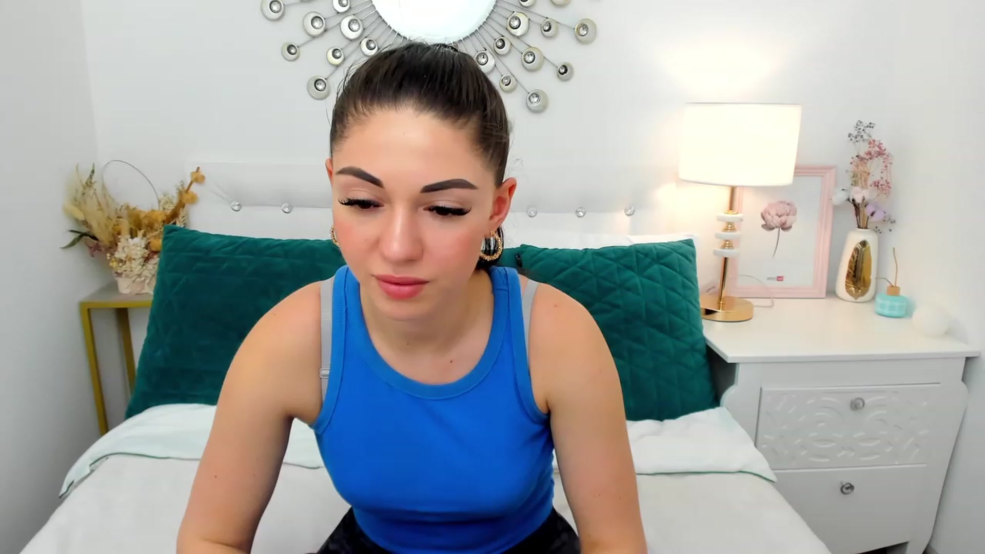 Gallery image thumbnail from AnnaHix's myfreecams stream on, 05/14/2023, 14:11 image 19 of 20