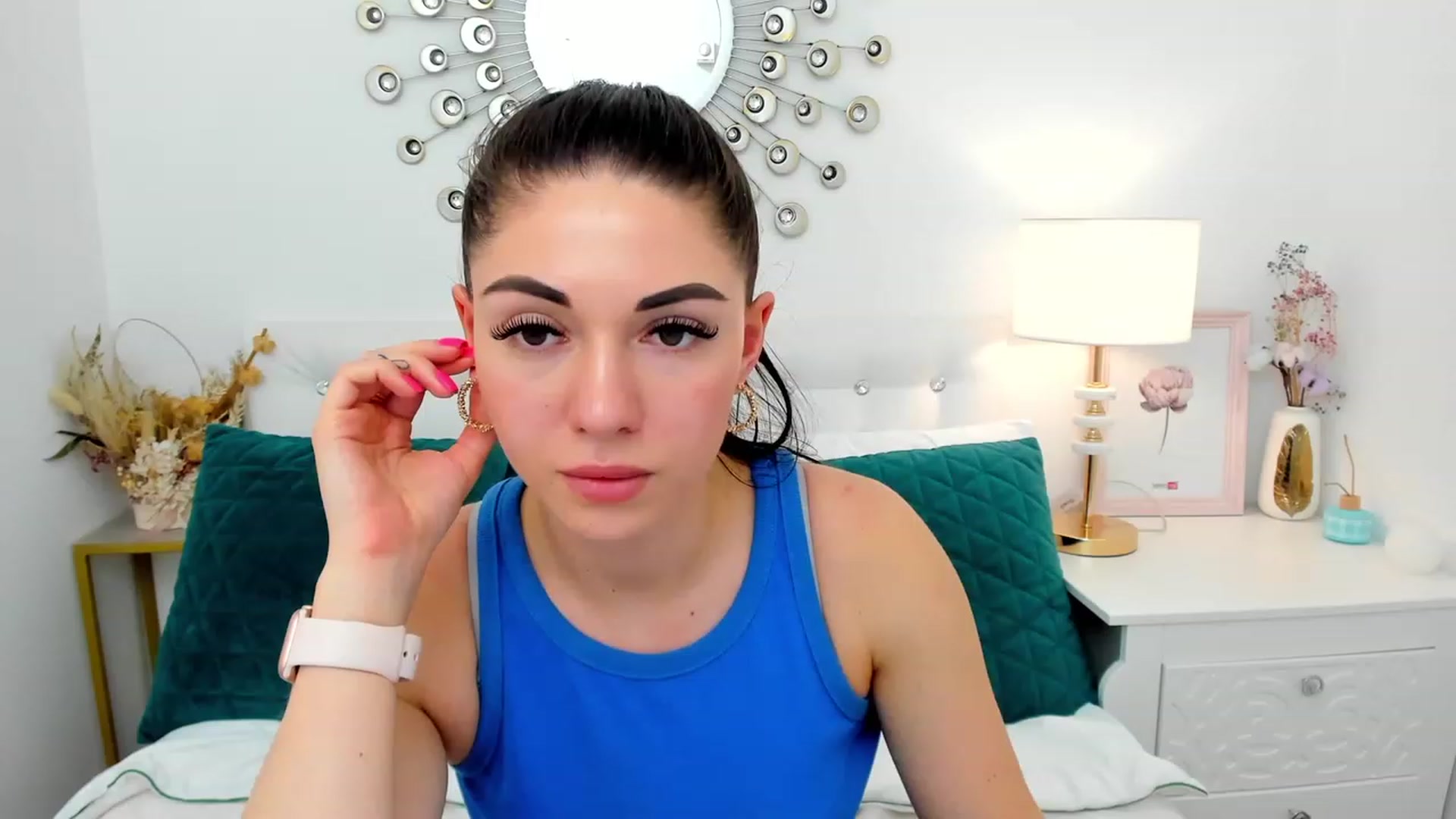 Gallery image thumbnail from AnnaHix's myfreecams stream on, 05/14/2023, 16:05 image 10 of 20