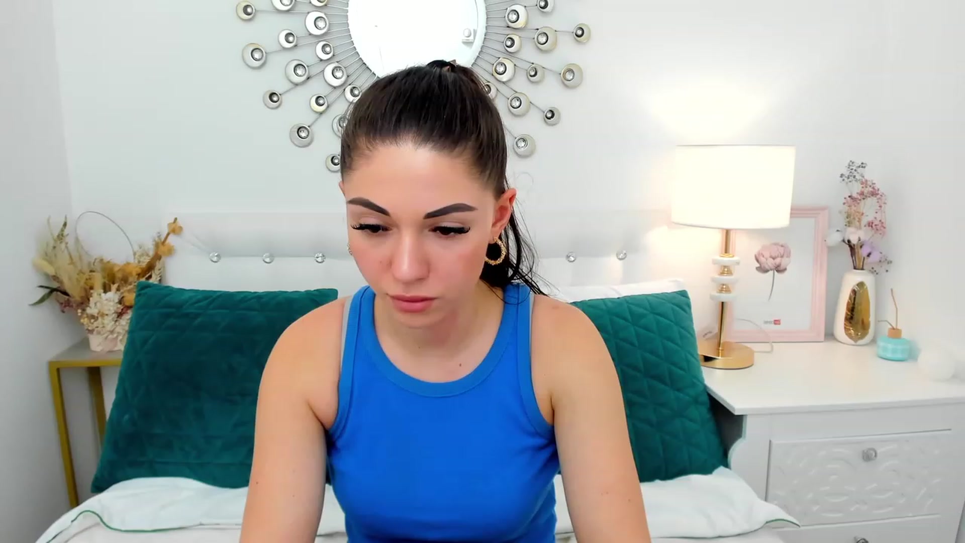 Gallery image thumbnail from AnnaHix's myfreecams stream on, 05/14/2023, 16:05 image 18 of 20