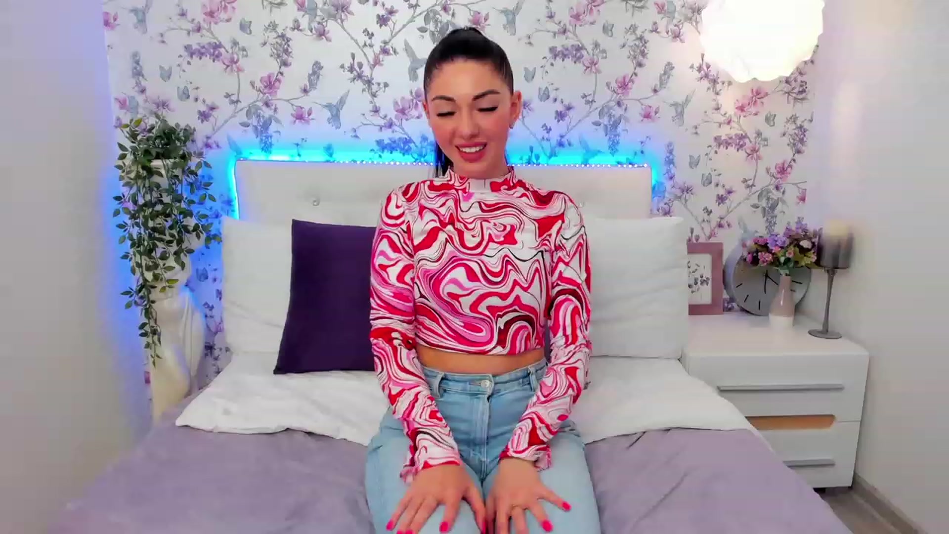 Gallery image thumbnail from AnnaHix's myfreecams stream on, 05/16/2023, 07:38 image 15 of 20