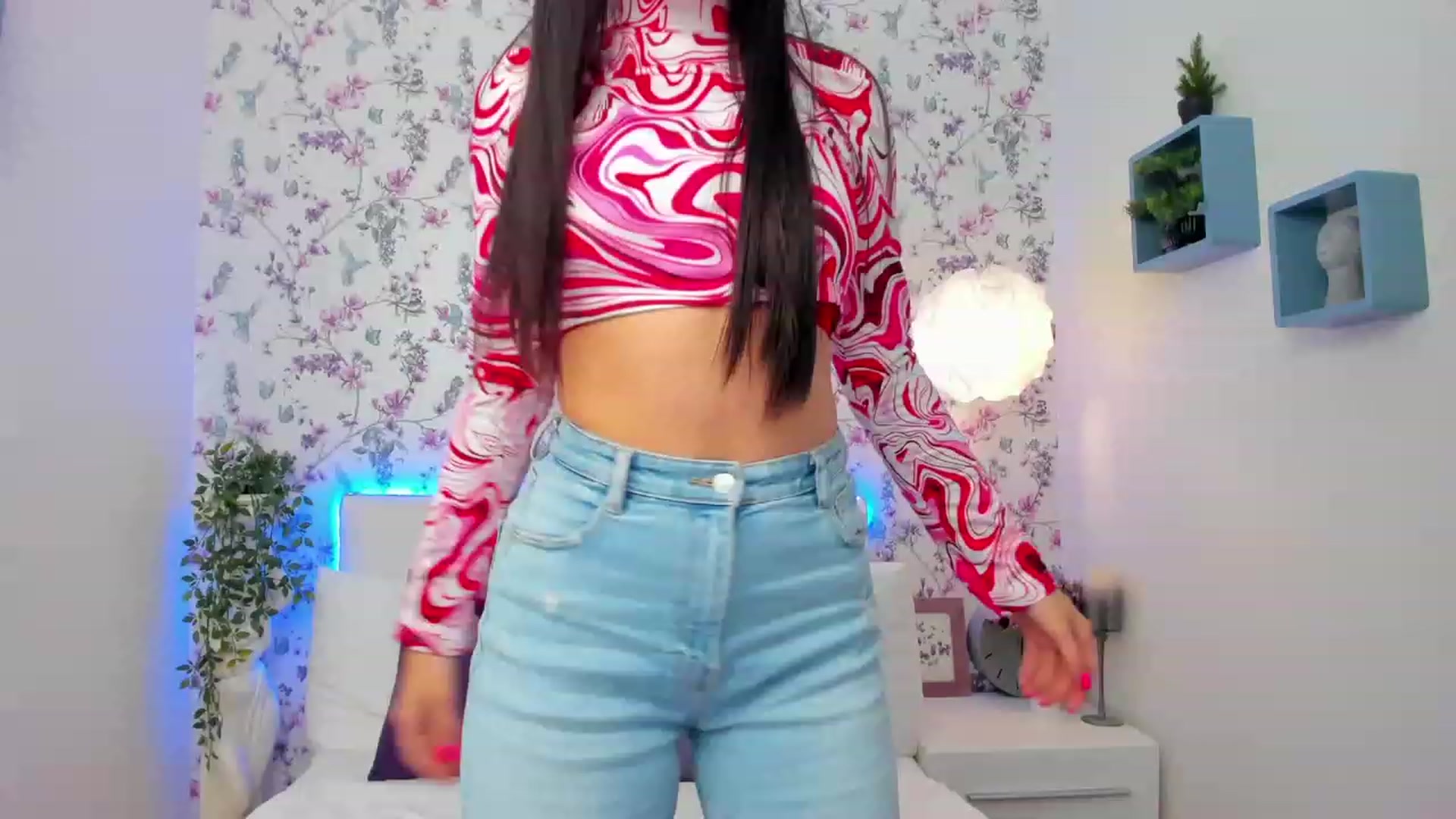 Gallery image thumbnail from AnnaHix's myfreecams stream on, 05/16/2023, 07:38 image 19 of 20