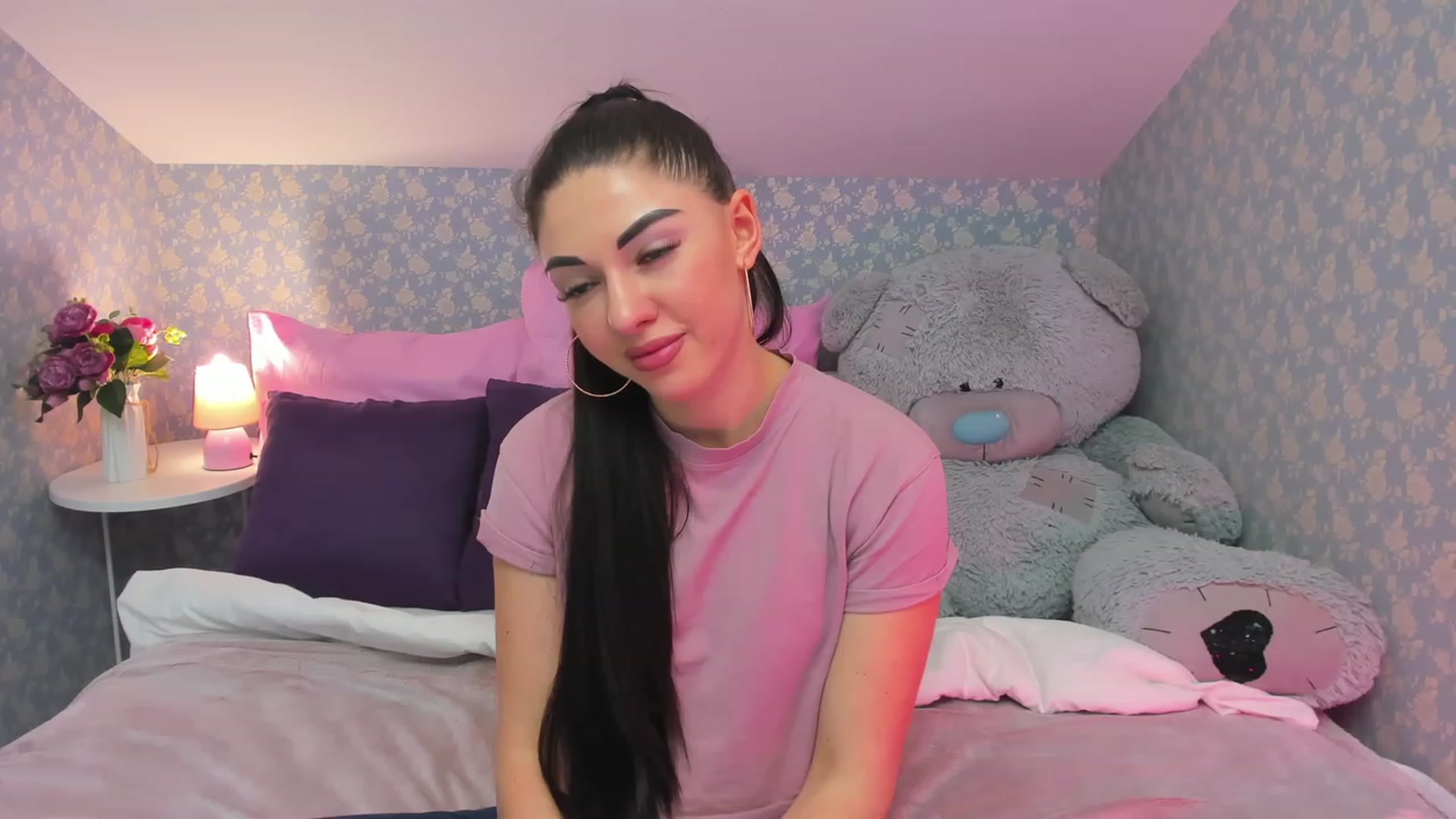 Gallery image thumbnail from AnnaHix's myfreecams stream on, 05/18/2023, 14:56 image 4 of 20