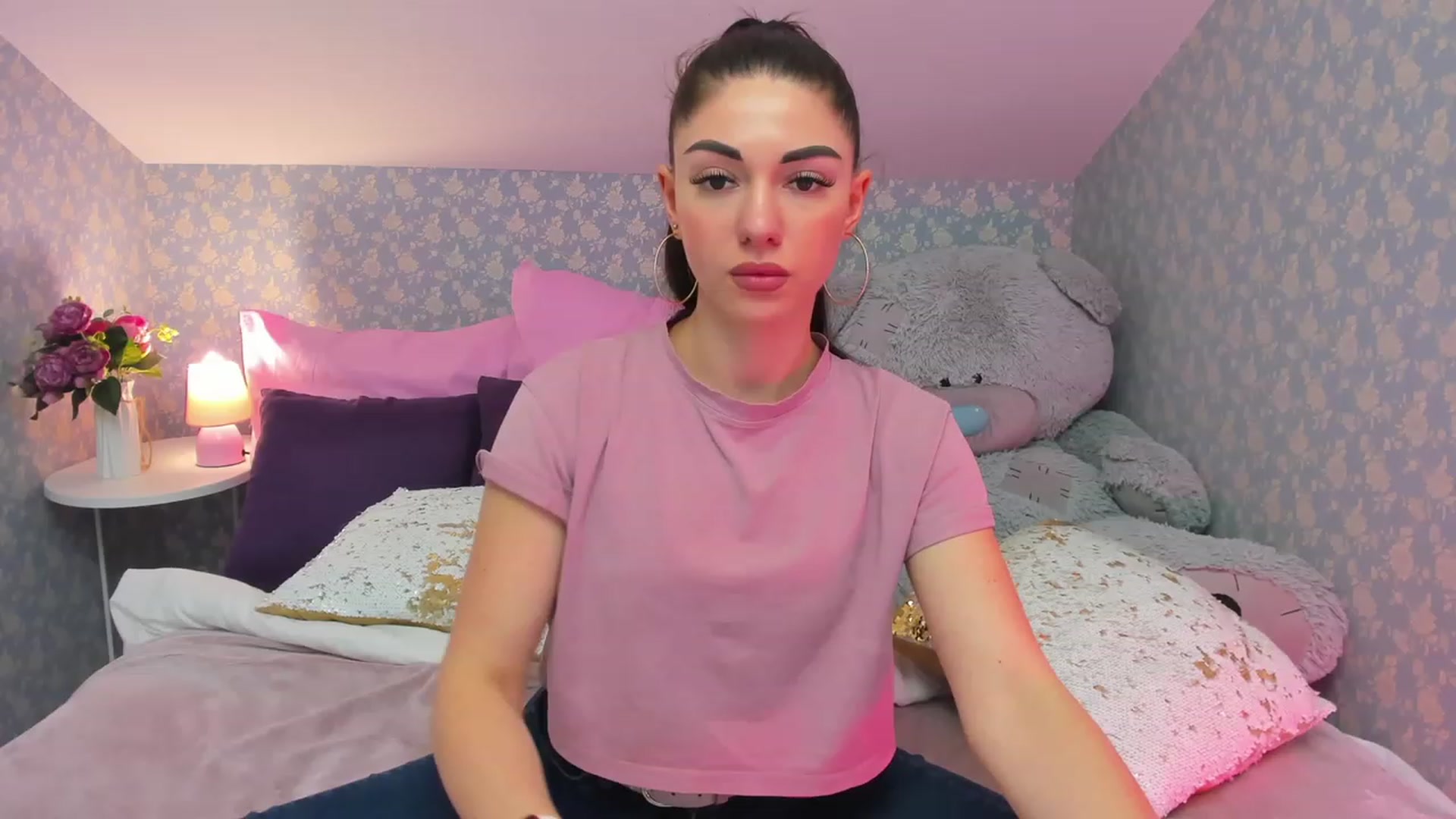 Gallery image thumbnail from AnnaHix's myfreecams stream on, 05/18/2023, 14:56 image 14 of 20