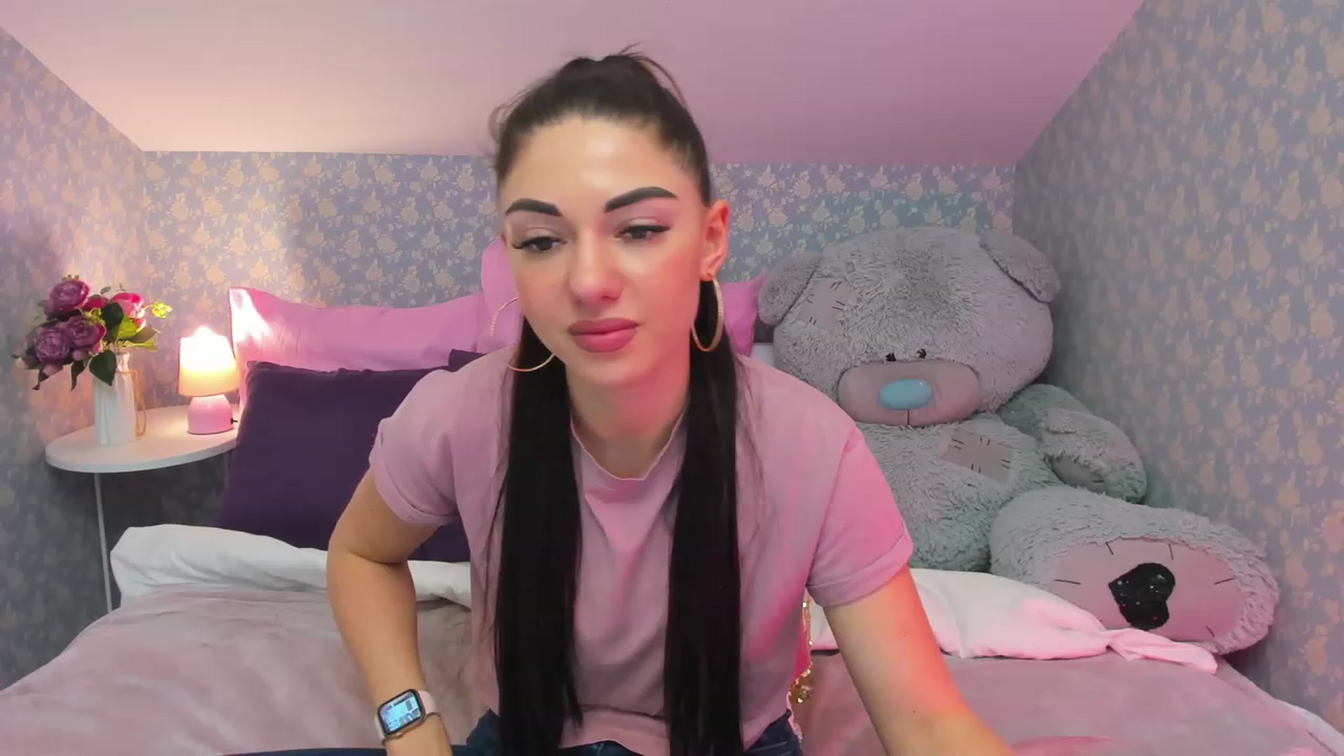 Gallery image thumbnail from AnnaHix's myfreecams stream on, 05/18/2023, 14:56 image 6 of 20