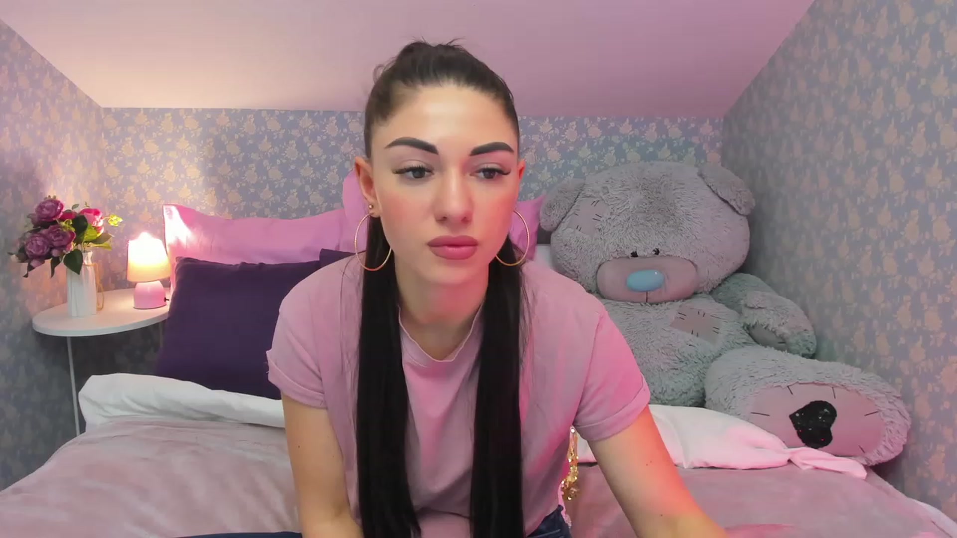Gallery image thumbnail from AnnaHix's myfreecams stream on, 05/18/2023, 14:56 image 7 of 20