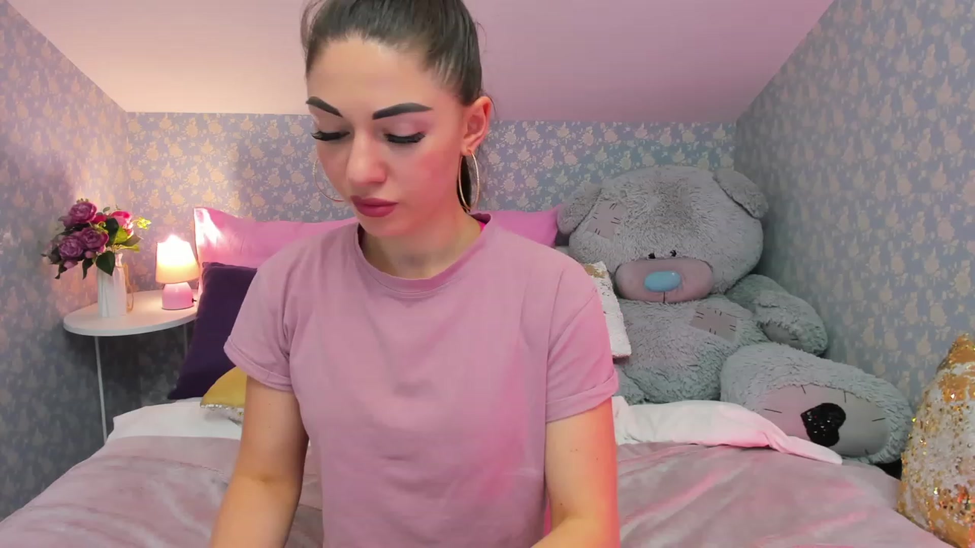 Gallery image thumbnail from AnnaHix's myfreecams stream on, 05/18/2023, 18:52 image 9 of 20