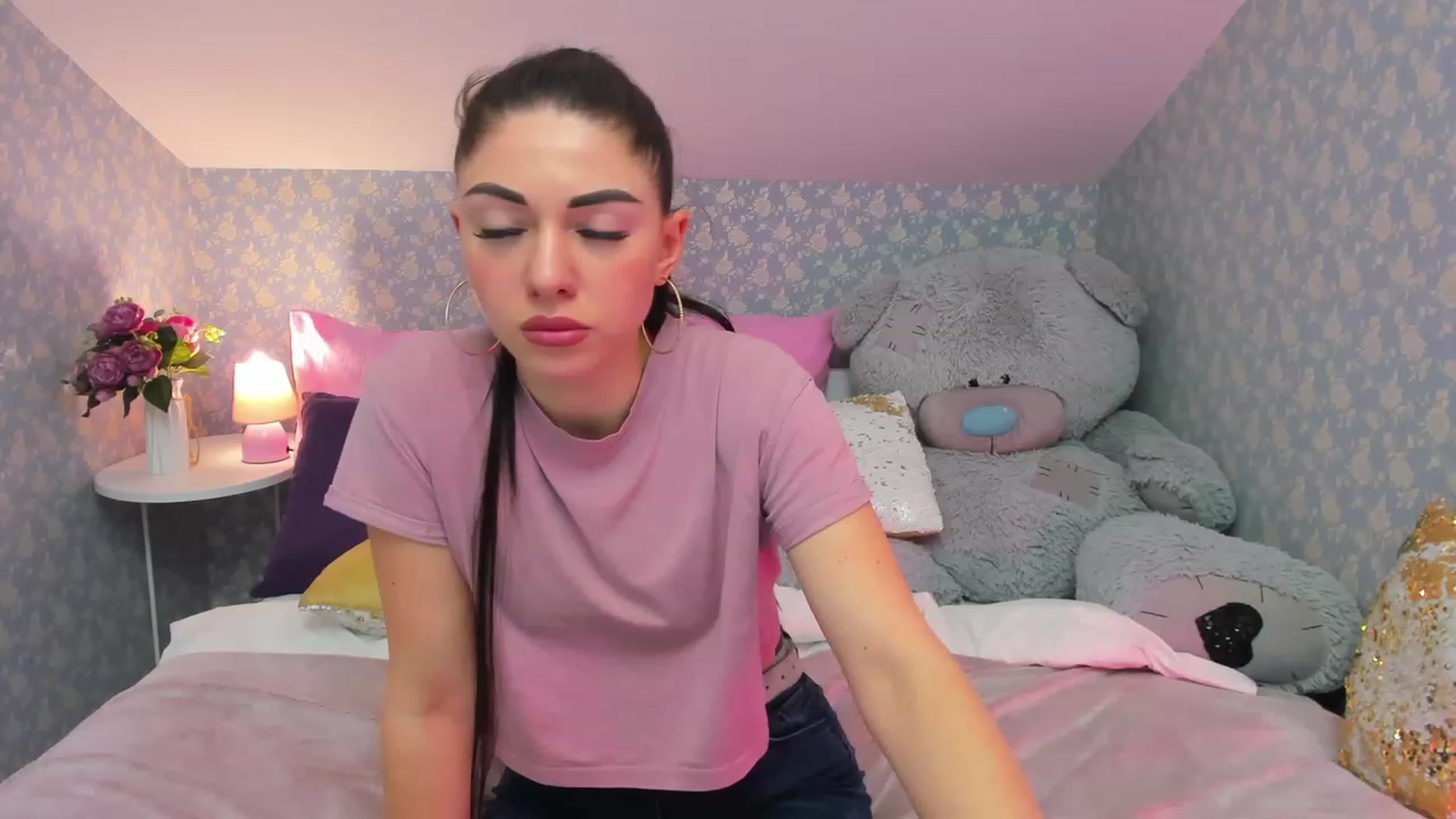 Gallery image thumbnail from AnnaHix's myfreecams stream on, 05/18/2023, 18:52 image 5 of 20