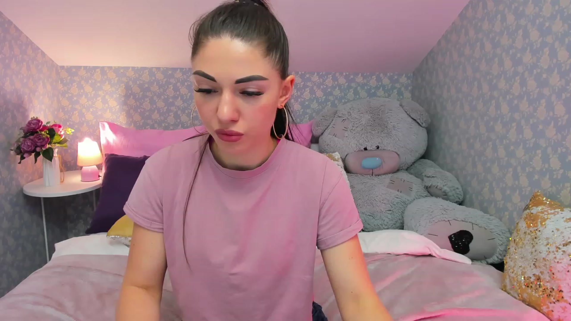 Gallery image thumbnail from AnnaHix's myfreecams stream on, 05/18/2023, 18:52 image 14 of 20