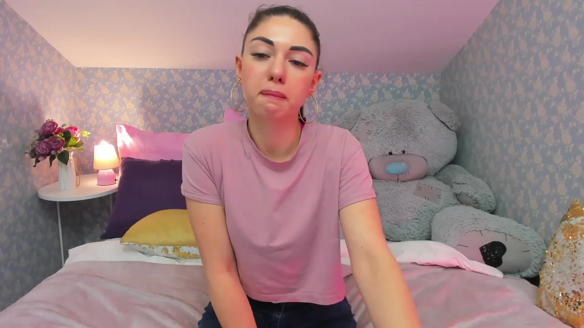 Gallery image thumbnail from AnnaHix's myfreecams stream on, 05/18/2023, 18:52 image 2 of 20
