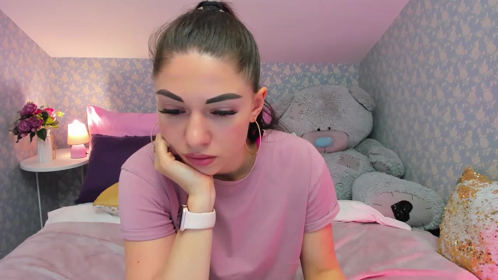 Gallery image thumbnail from AnnaHix's myfreecams stream on, 05/18/2023, 18:52 image 15 of 20