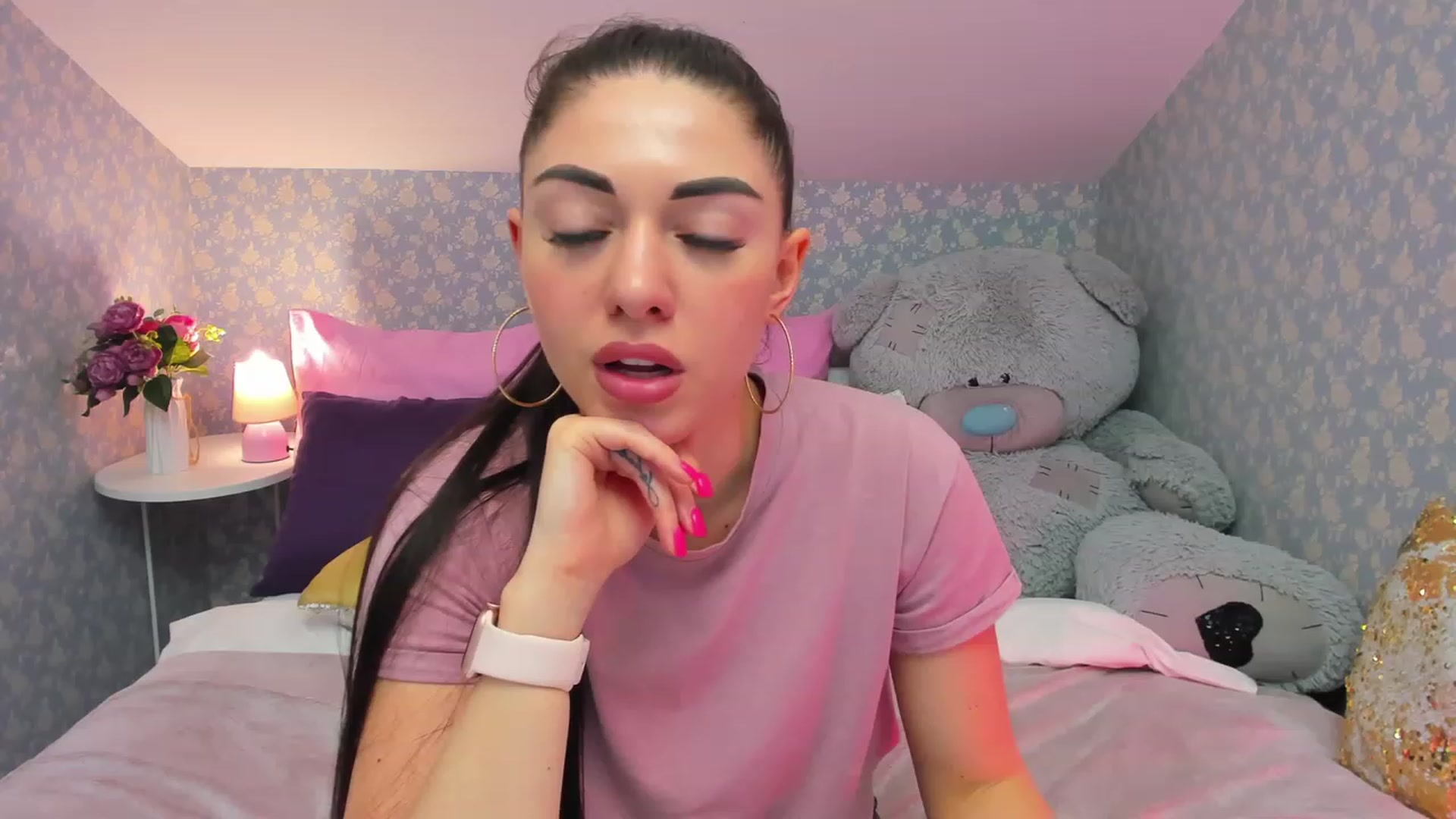 Gallery image thumbnail from AnnaHix's myfreecams stream on, 05/18/2023, 18:52 image 6 of 20