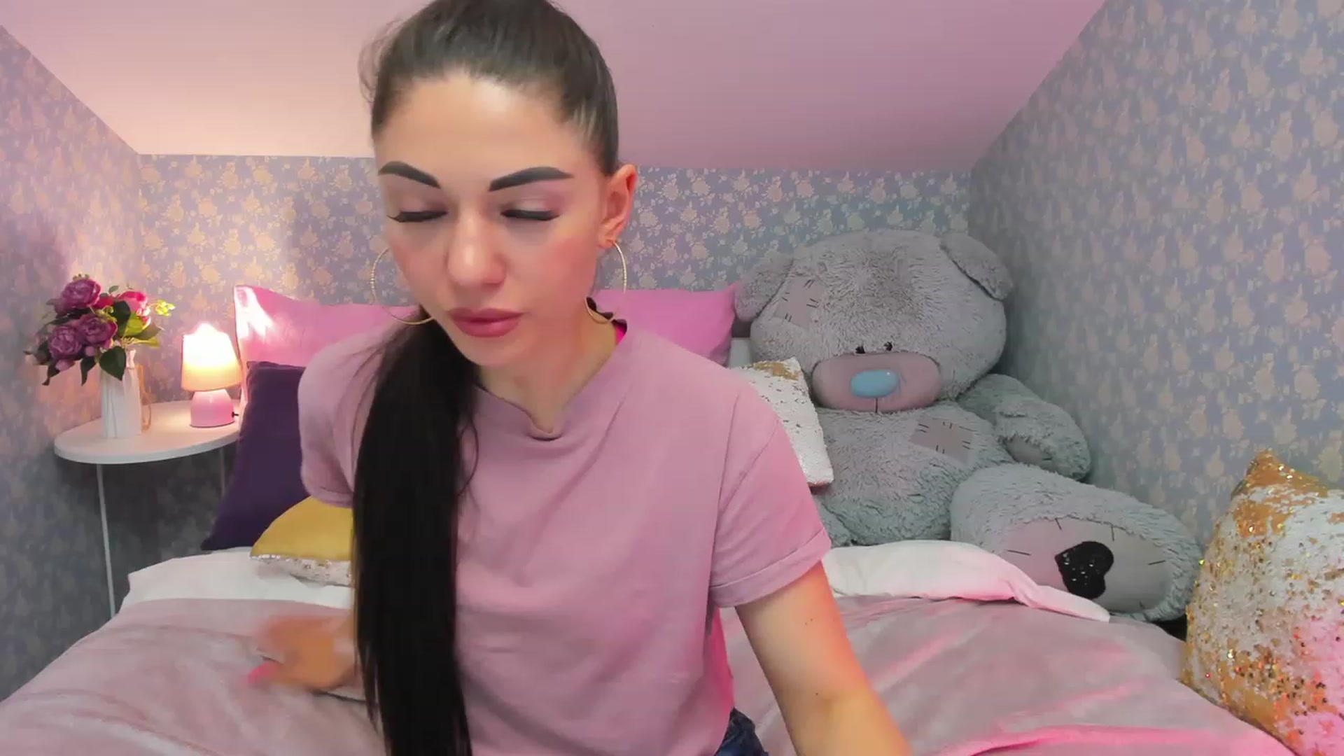Gallery image thumbnail from AnnaHix's myfreecams stream on, 05/18/2023, 18:52 image 16 of 20