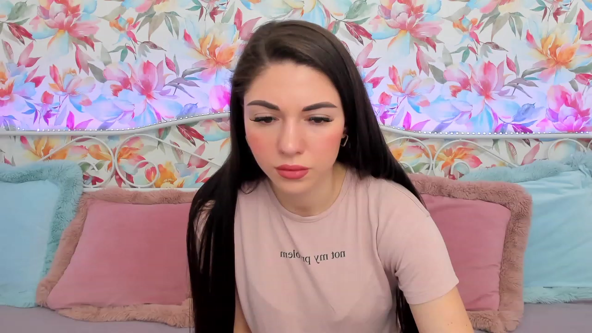 Gallery image thumbnail from AnnaHix's myfreecams stream on, 05/19/2023, 08:32 image 17 of 20