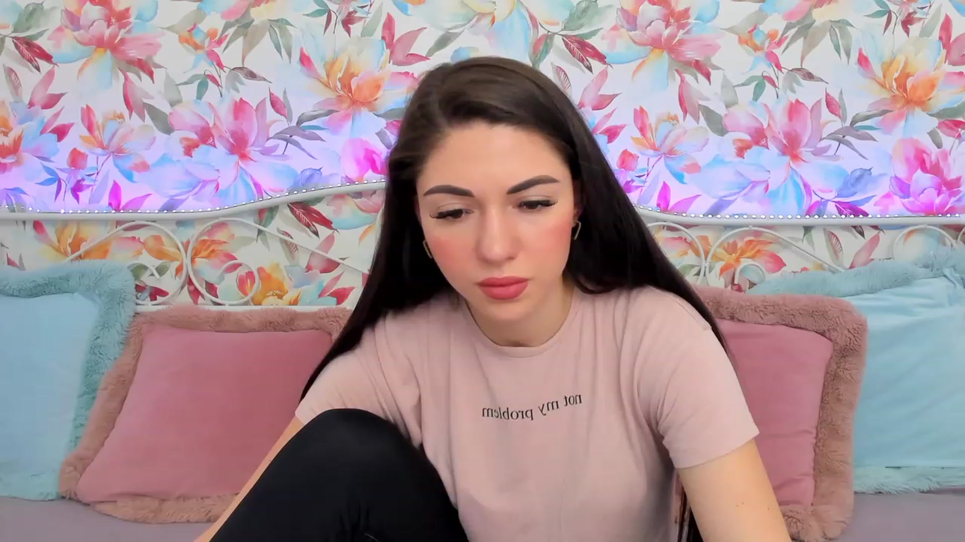 Gallery image thumbnail from AnnaHix's myfreecams stream on, 05/19/2023, 08:32 image 20 of 20