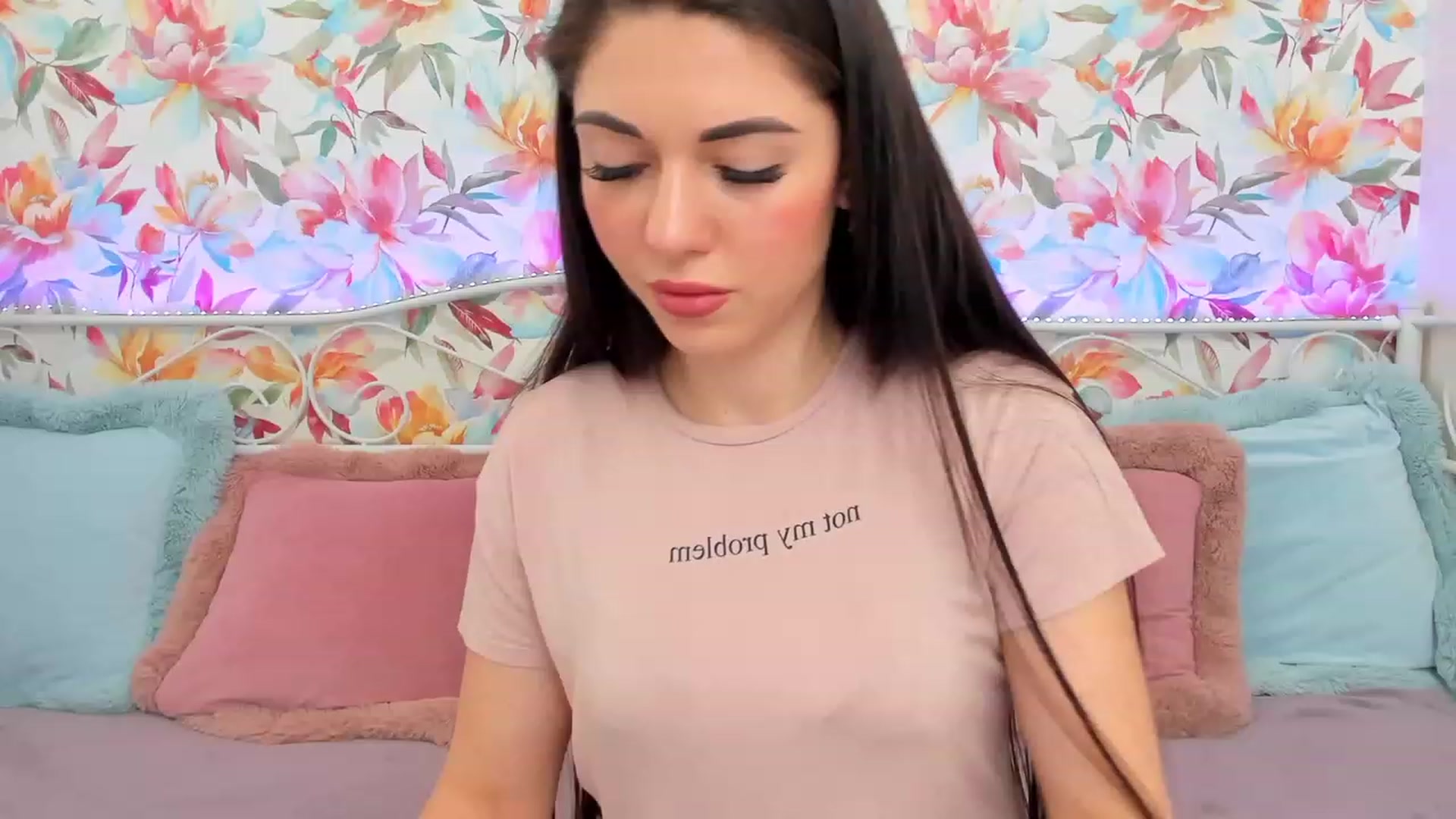 Gallery image thumbnail from AnnaHix's myfreecams stream on, 05/19/2023, 10:02 image 9 of 20