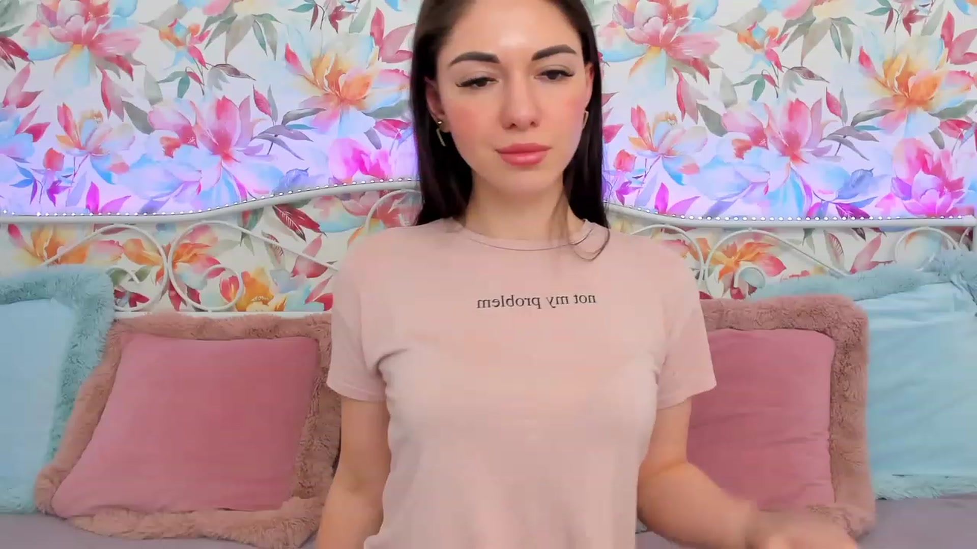 Gallery image thumbnail from AnnaHix's myfreecams stream on, 05/19/2023, 12:20 image 8 of 20
