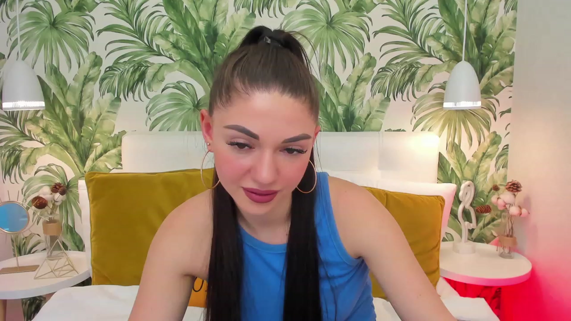 Gallery image thumbnail from AnnaHix's myfreecams stream on, 05/20/2023, 13:14 image 16 of 20