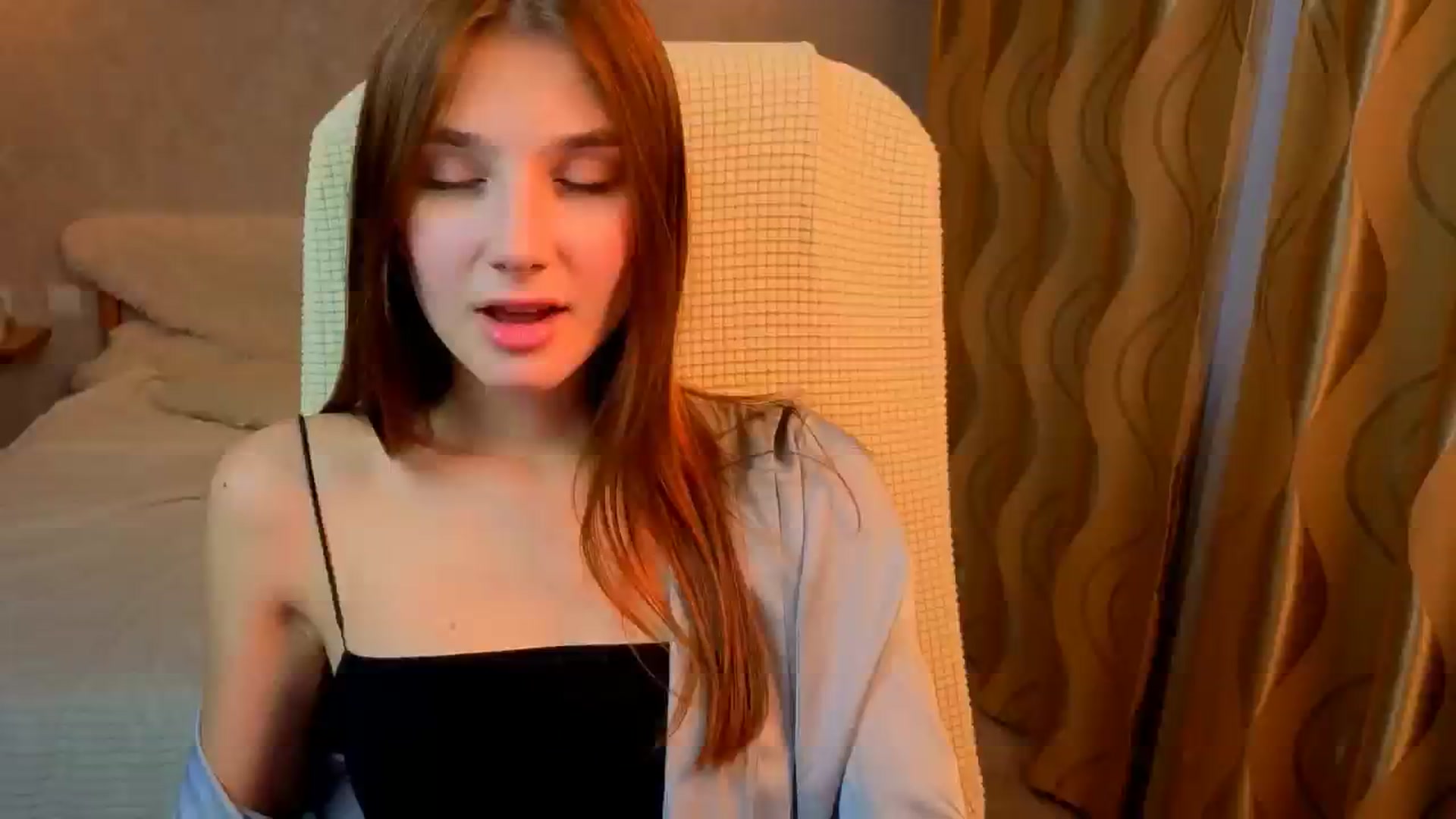Gallery image thumbnail from AnnaHoney's myfreecams stream on, 11/27/2025, 07:15 image 13 of 20