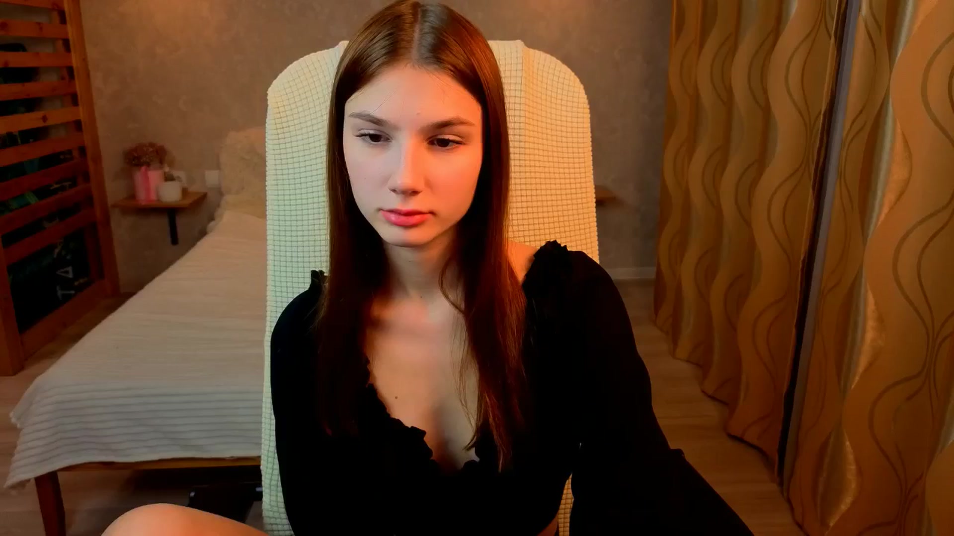 Gallery image thumbnail from AnnaHoney's myfreecams stream on, 11/28/2025, 02:10 image 1 of 20