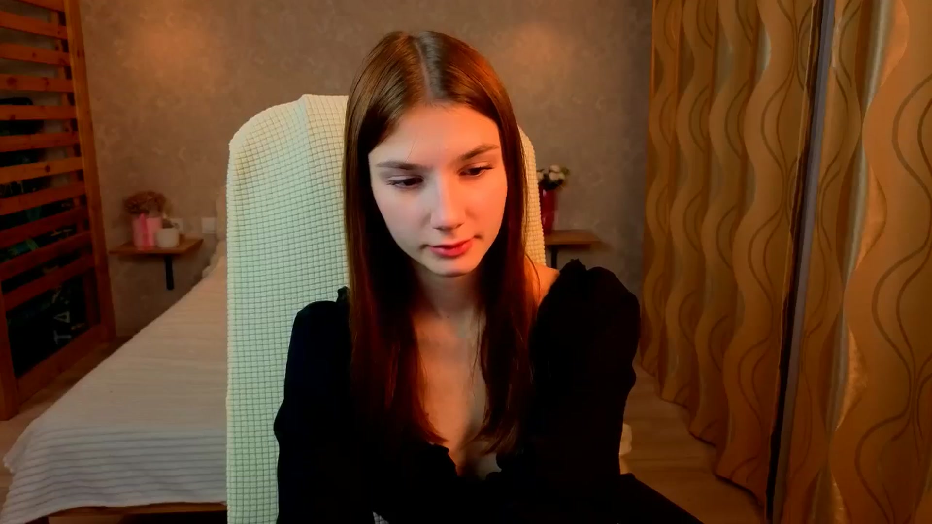 Gallery image thumbnail from AnnaHoney's myfreecams stream on, 11/28/2025, 02:10 image 8 of 20
