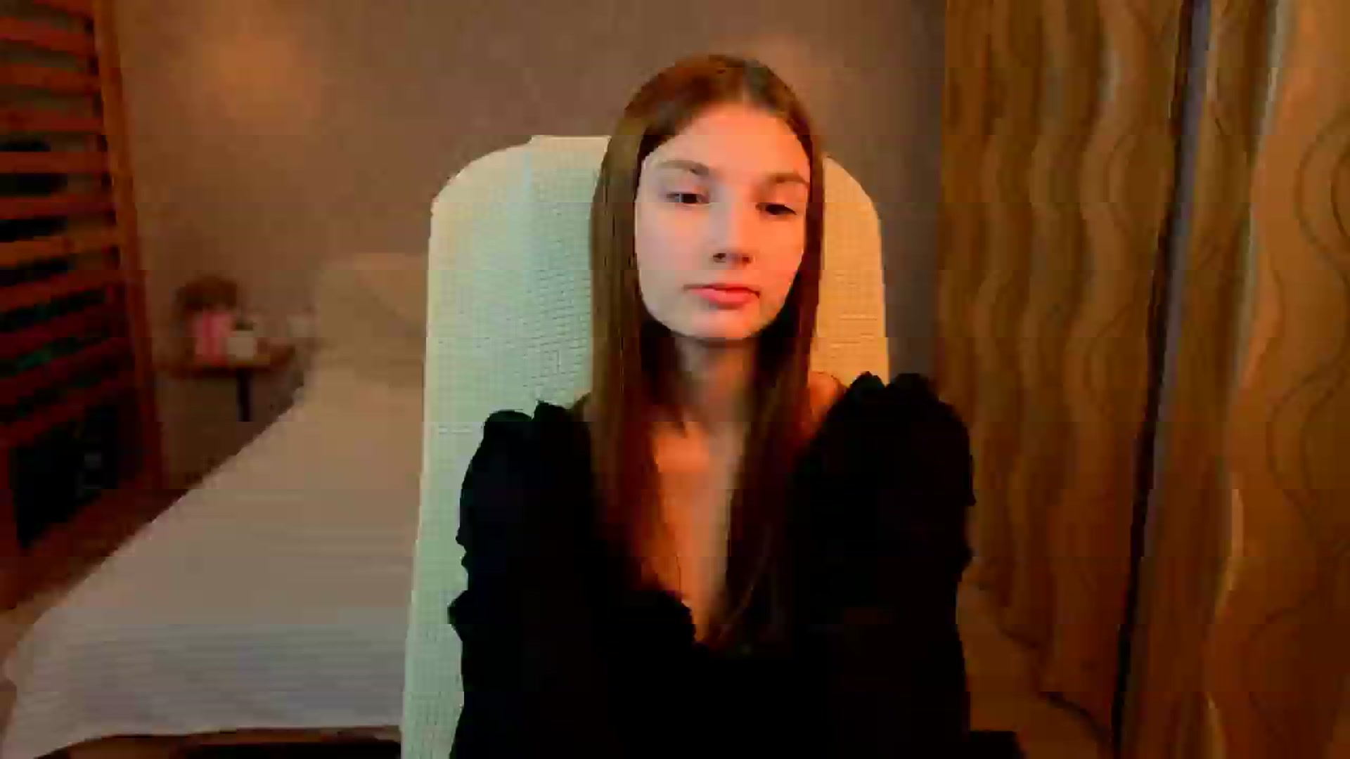 Gallery image thumbnail from AnnaHoney's myfreecams stream on, 11/28/2025, 02:10 image 9 of 20