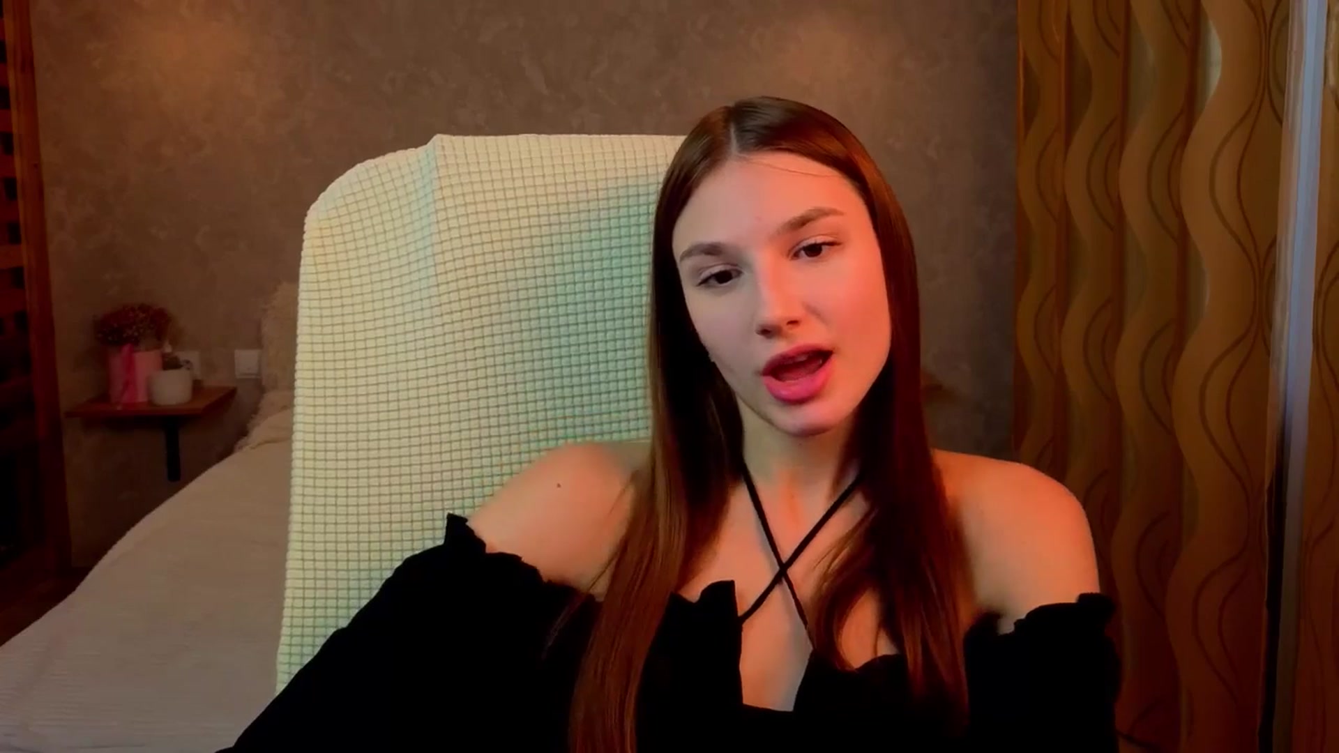 Gallery image thumbnail from AnnaHoney's myfreecams stream on, 11/28/2025, 05:59 image 10 of 20