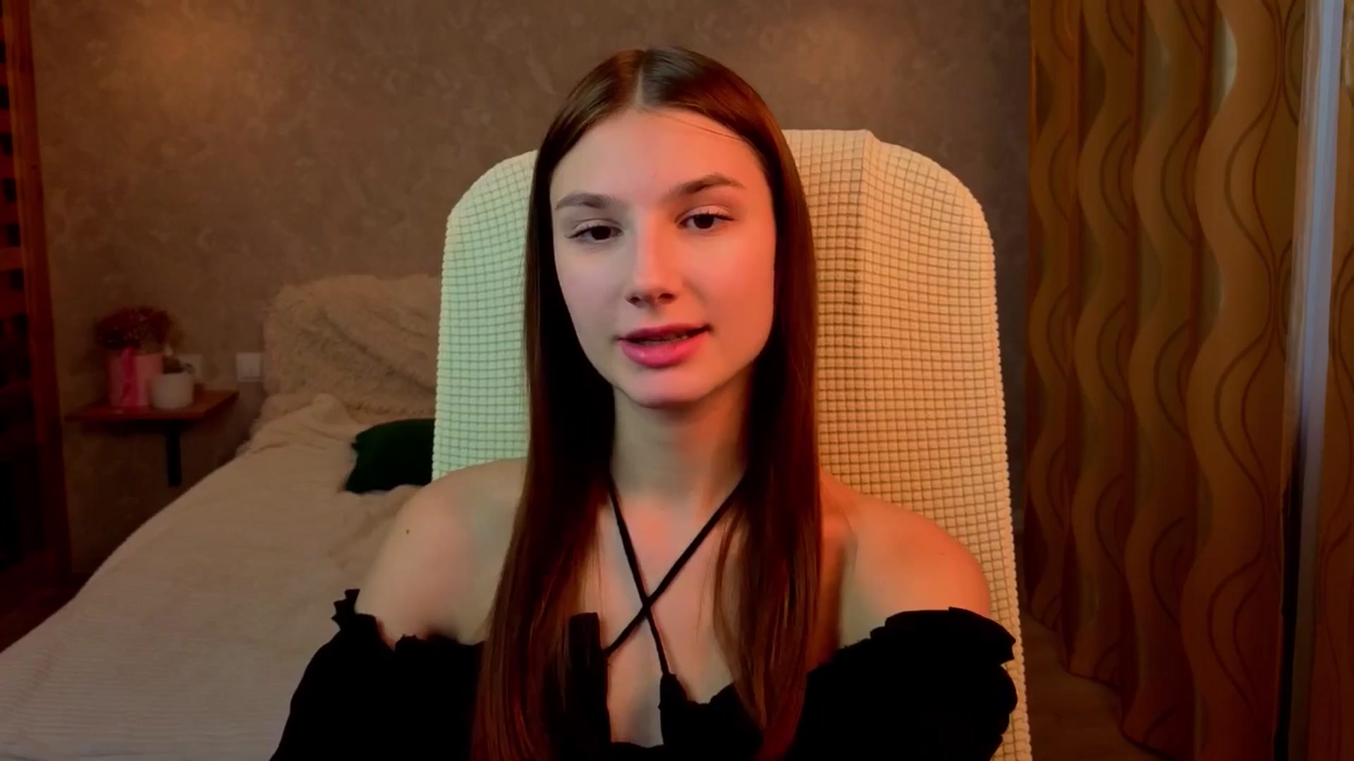 Gallery image thumbnail from AnnaHoney's myfreecams stream on, 11/28/2025, 05:59 image 6 of 20