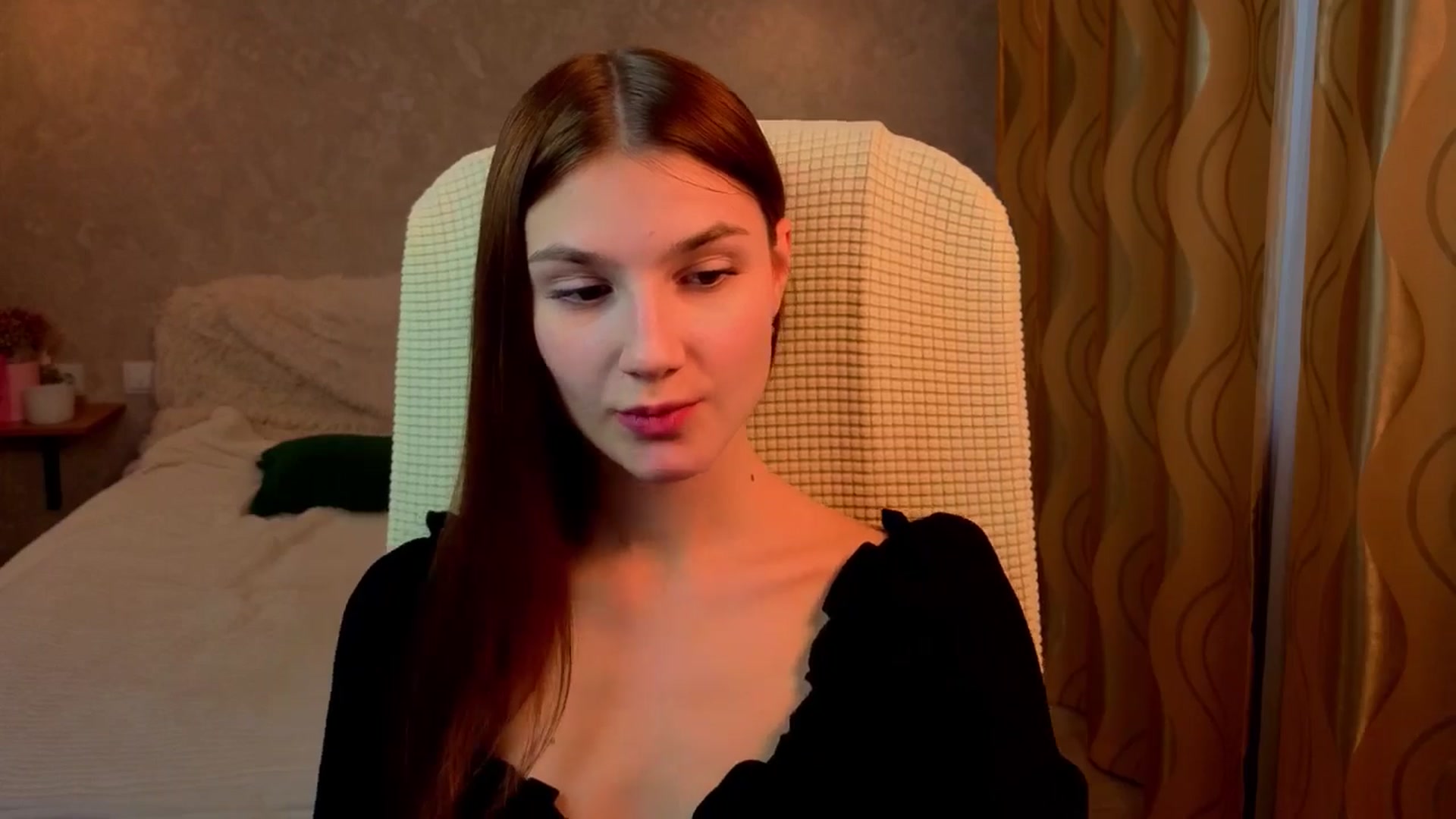 Gallery image thumbnail from AnnaHoney's myfreecams stream on, 11/28/2025, 05:59 image 2 of 20