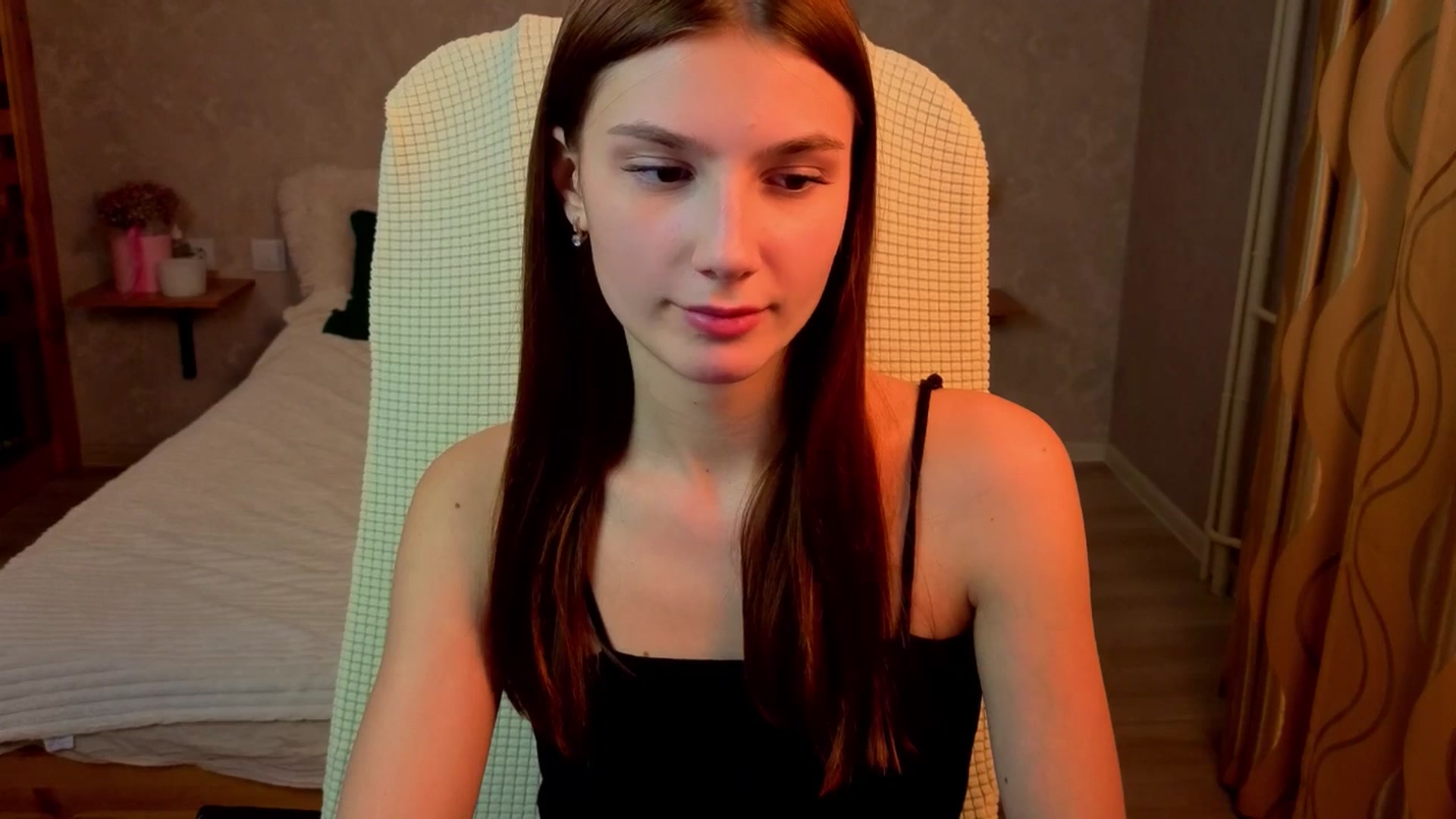 Gallery image thumbnail from AnnaHoney's myfreecams stream on, 11/30/2025, 09:12 image 10 of 20