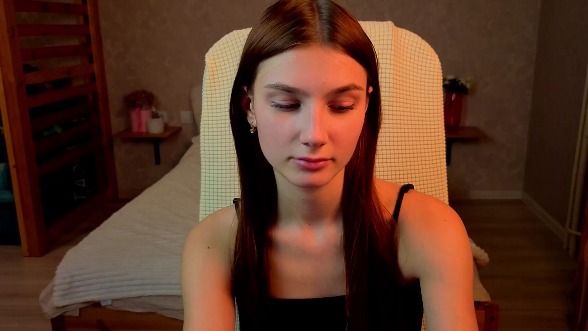 Gallery image thumbnail from AnnaHoney's myfreecams stream on, 11/30/2025, 09:12 image 14 of 20