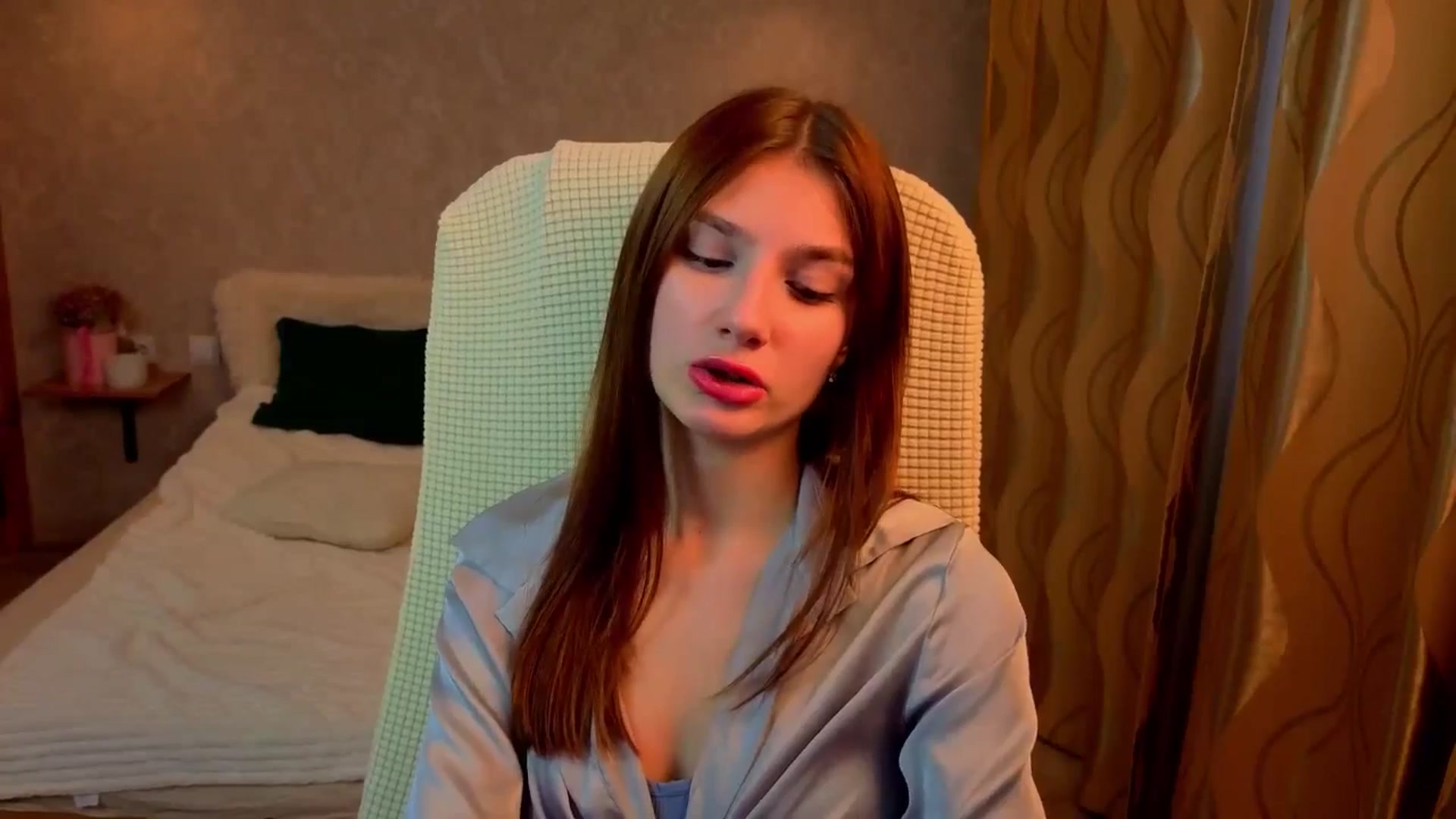 Gallery image thumbnail from AnnaHoney's myfreecams stream on, 12/01/2025, 08:10 image 14 of 20