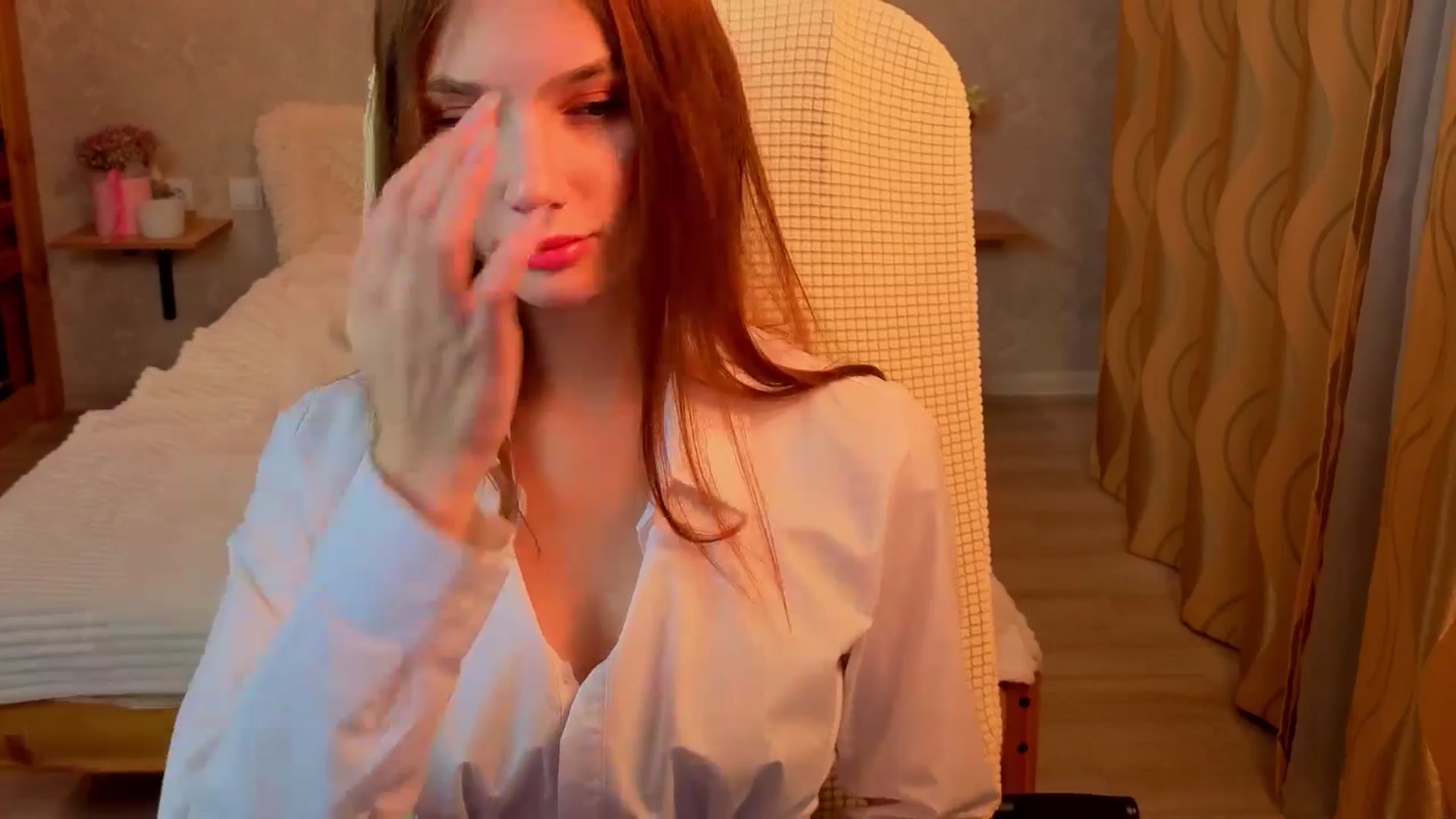 Gallery image thumbnail from AnnaHoney's myfreecams stream on, 12/04/2025, 02:41 image 19 of 20