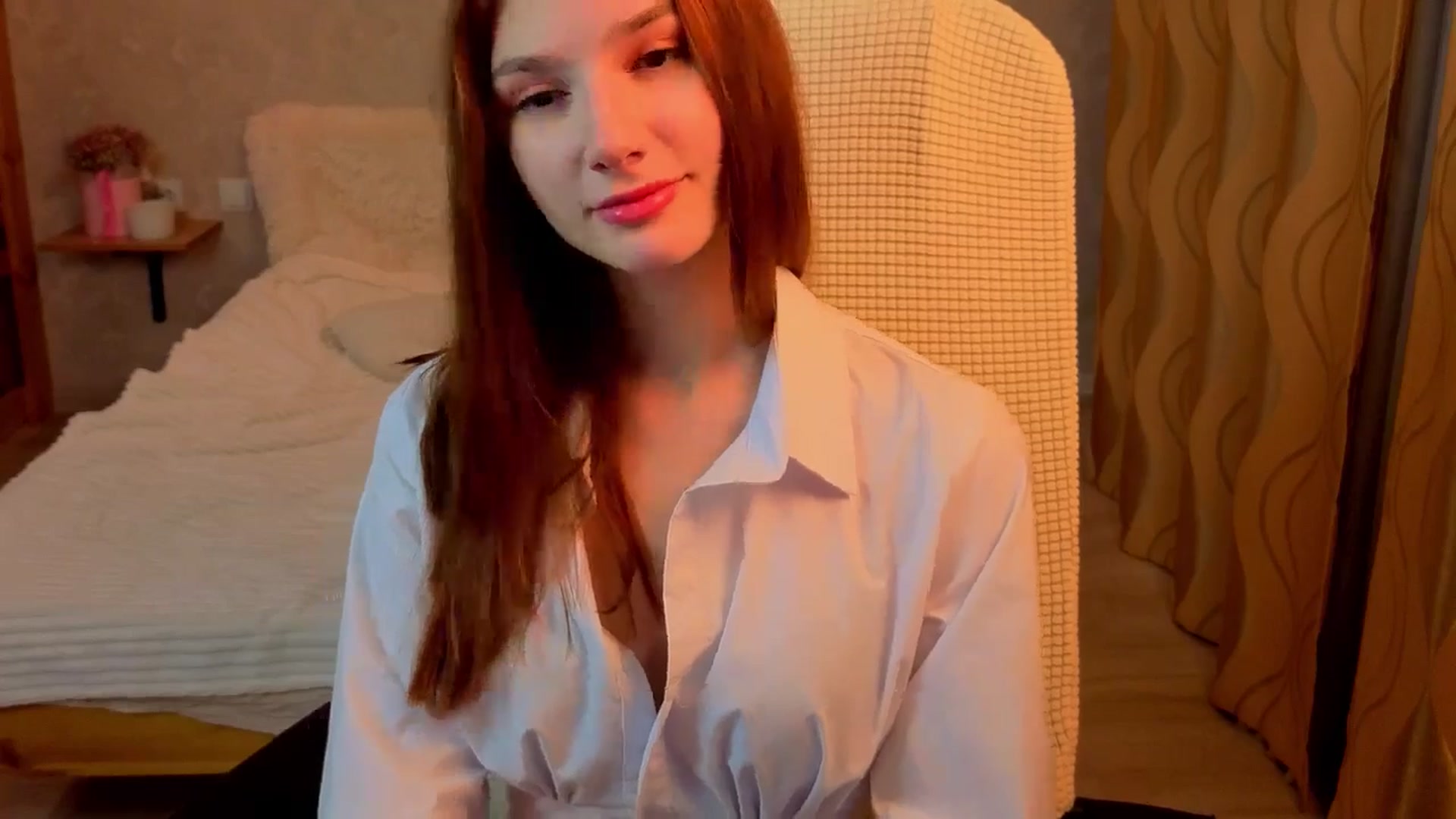 Gallery image thumbnail from AnnaHoney's myfreecams stream on, 12/04/2025, 02:41 image 10 of 20